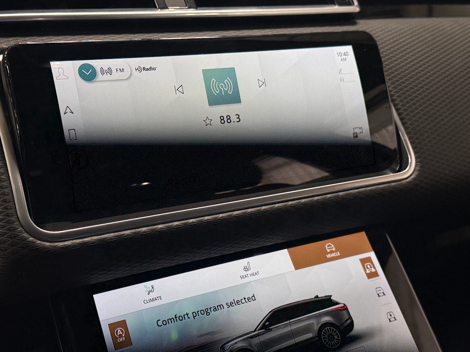 Thumbnail: 2021 Land Rover Range Rover Velar - 3