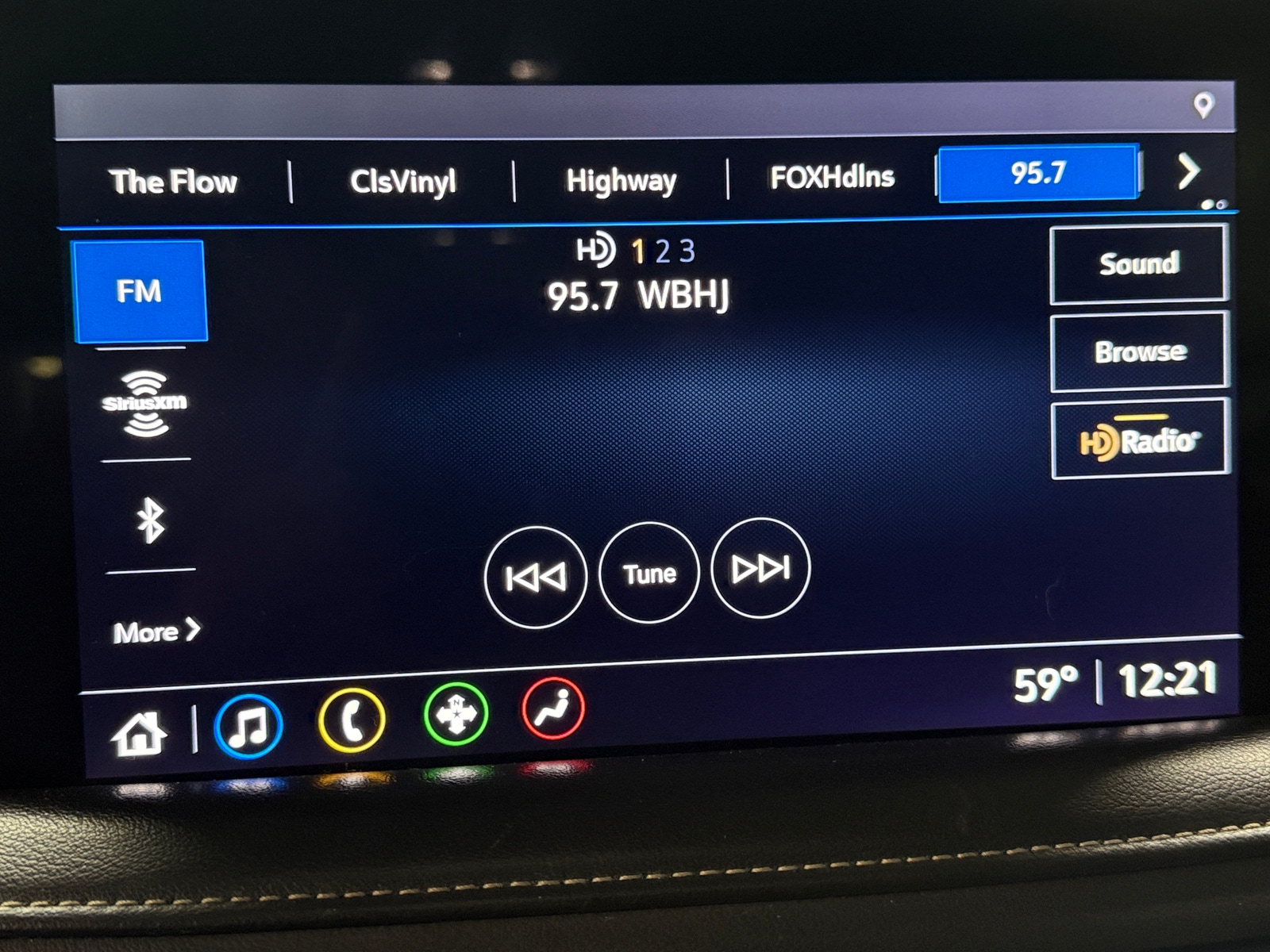 Thumbnail: 2021 GMC Yukon XL - 3