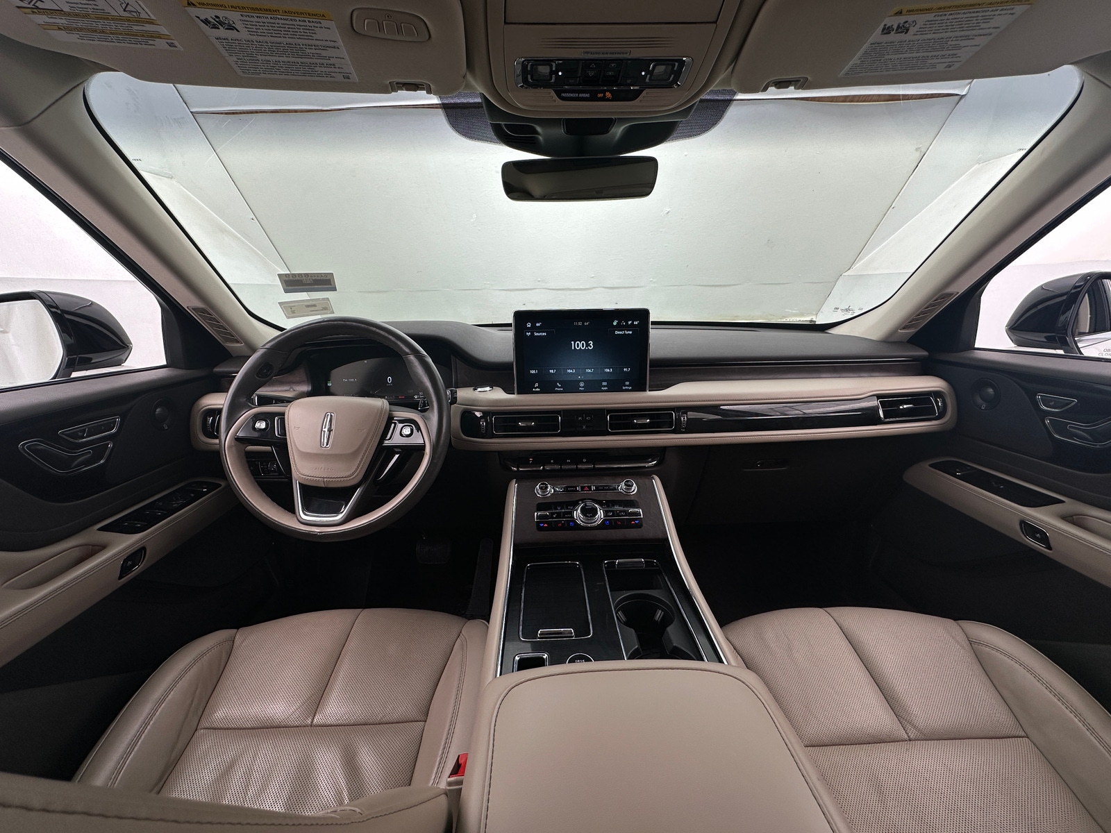 Thumbnail: 2023 Lincoln Aviator - 2