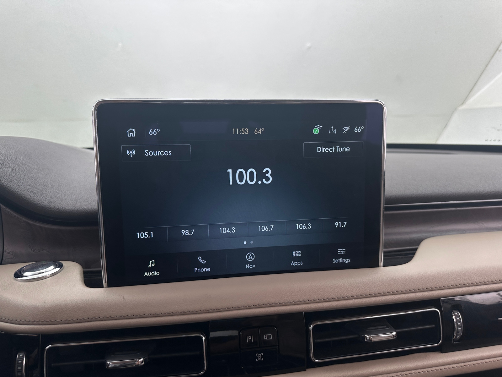 Thumbnail: 2023 Lincoln Aviator - 3