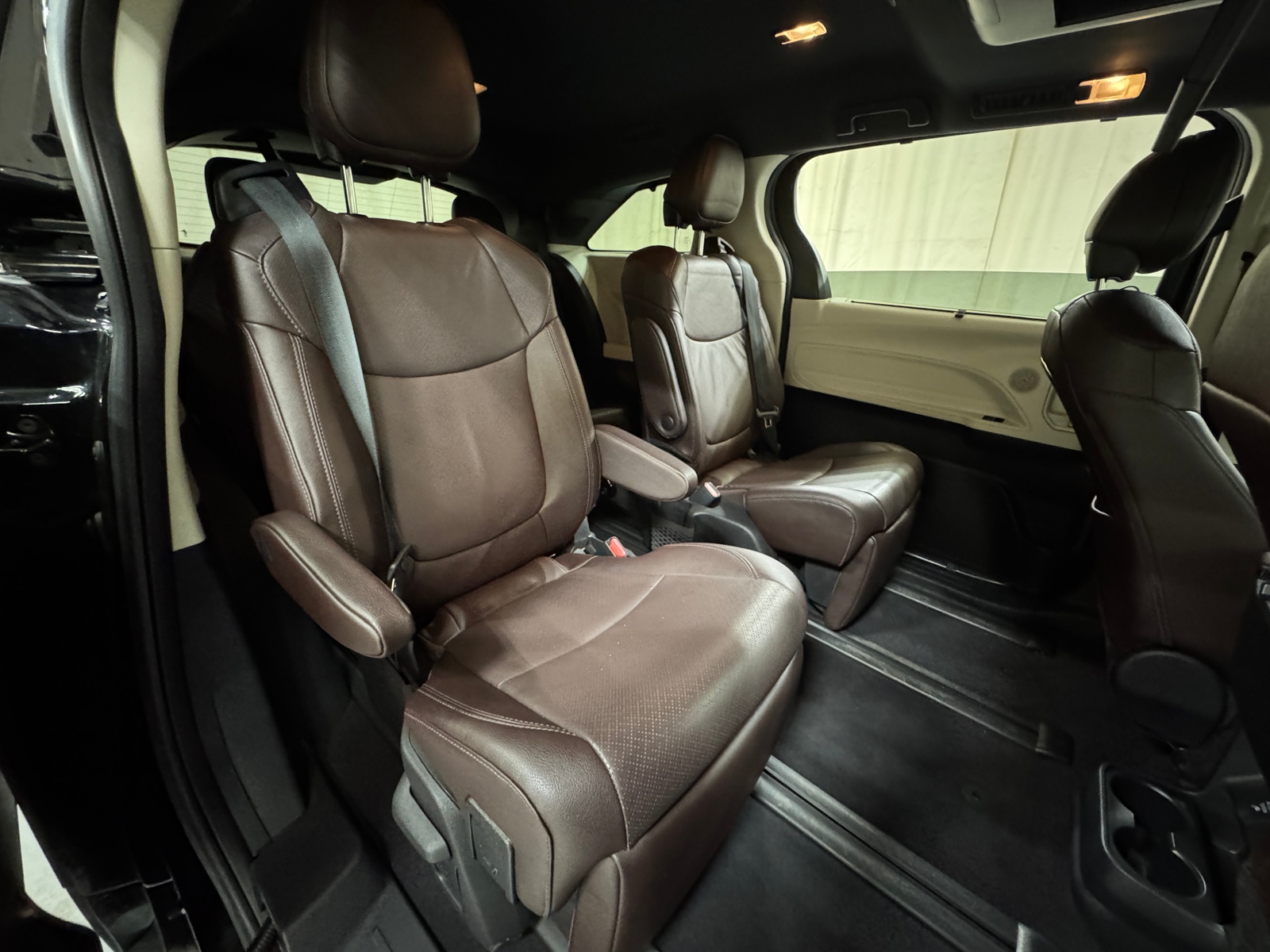 Thumbnail: 2023 Toyota Sienna - 5