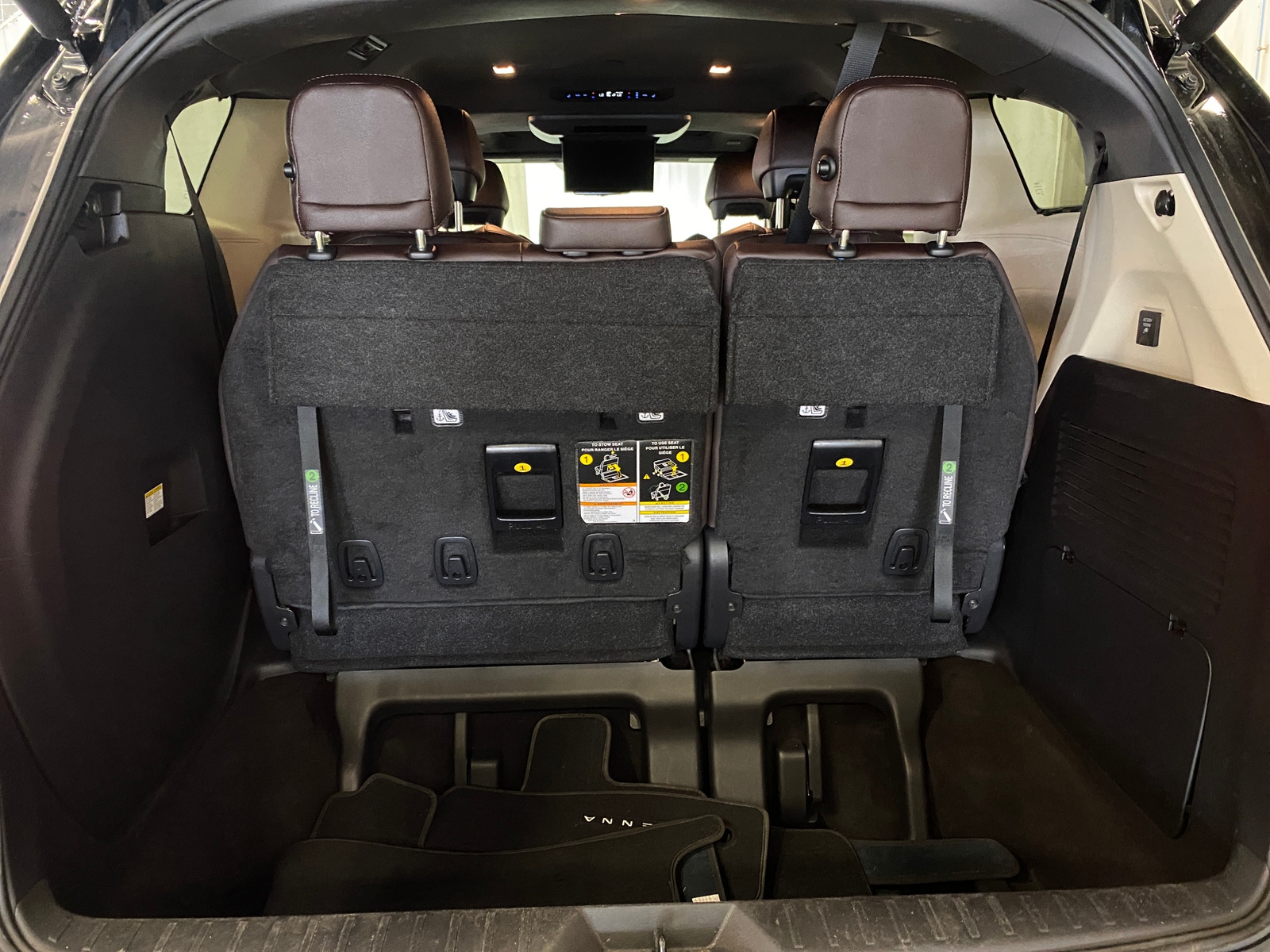 Thumbnail: 2023 Toyota Sienna - 6