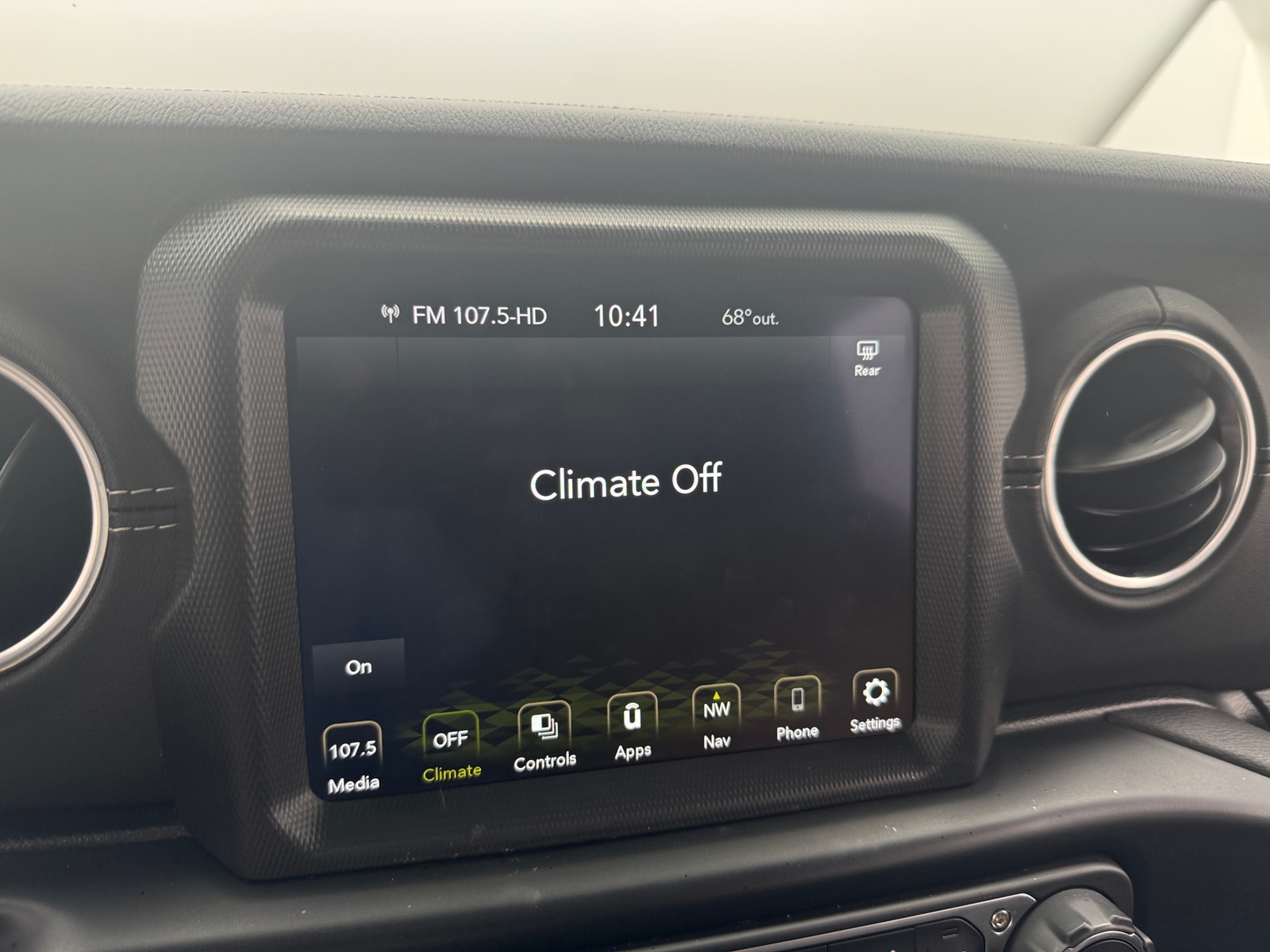 Thumbnail: 2022 Jeep Gladiator - 3