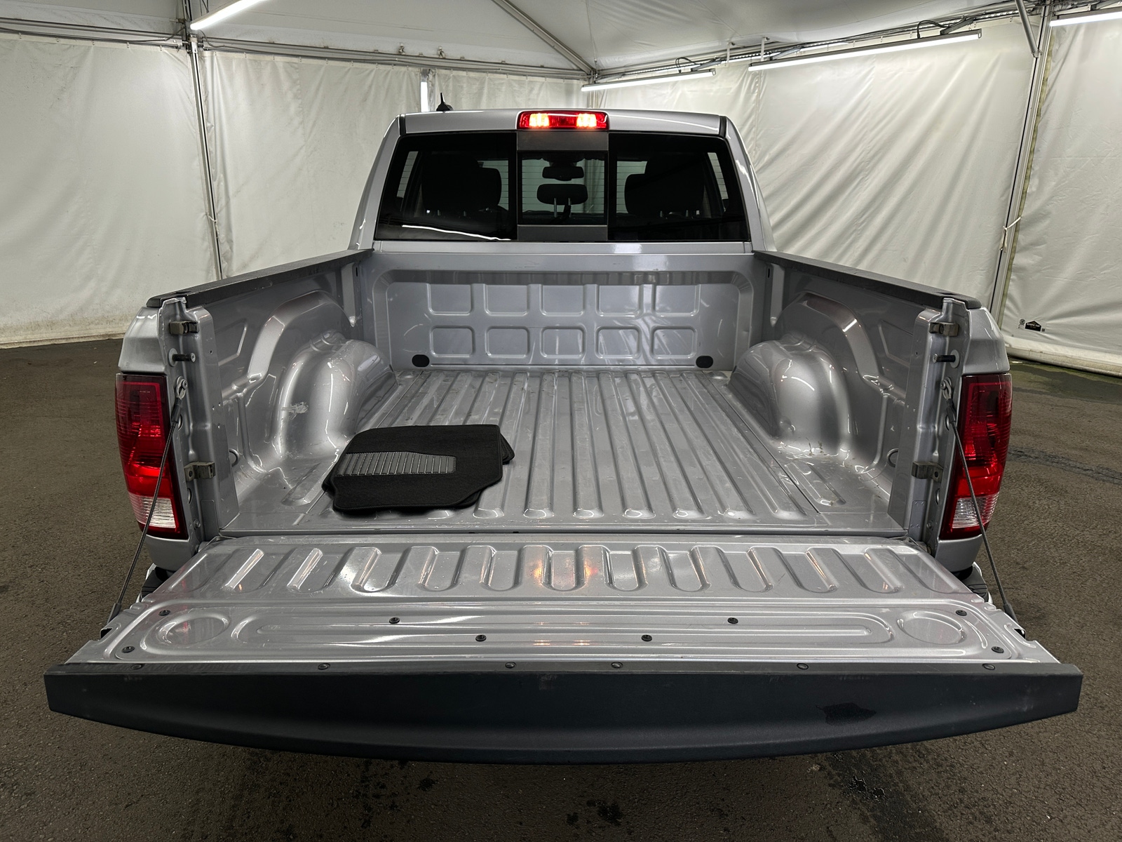 Thumbnail: 2023 RAM 1500 Classic - 7