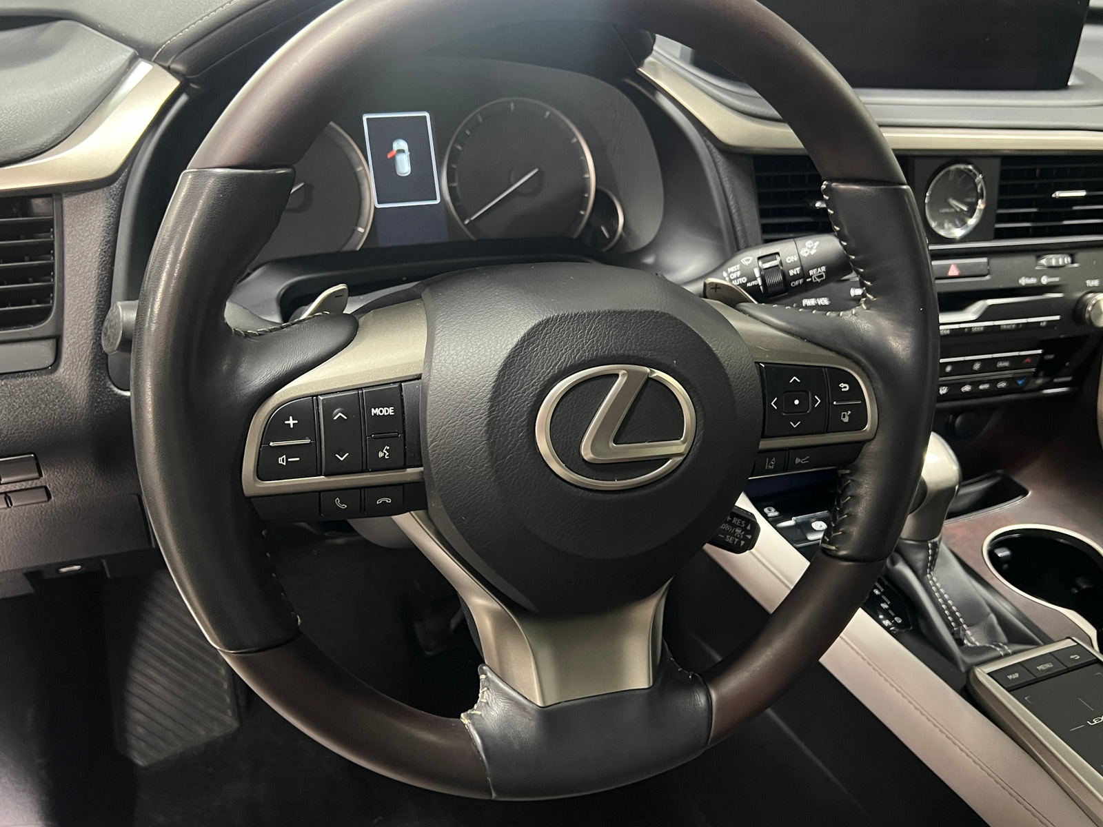 Thumbnail: 2020 Lexus RX - 4