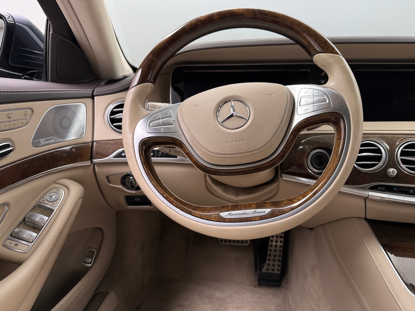 Thumbnail: 2015 Mercedes-Benz S-Class - 4