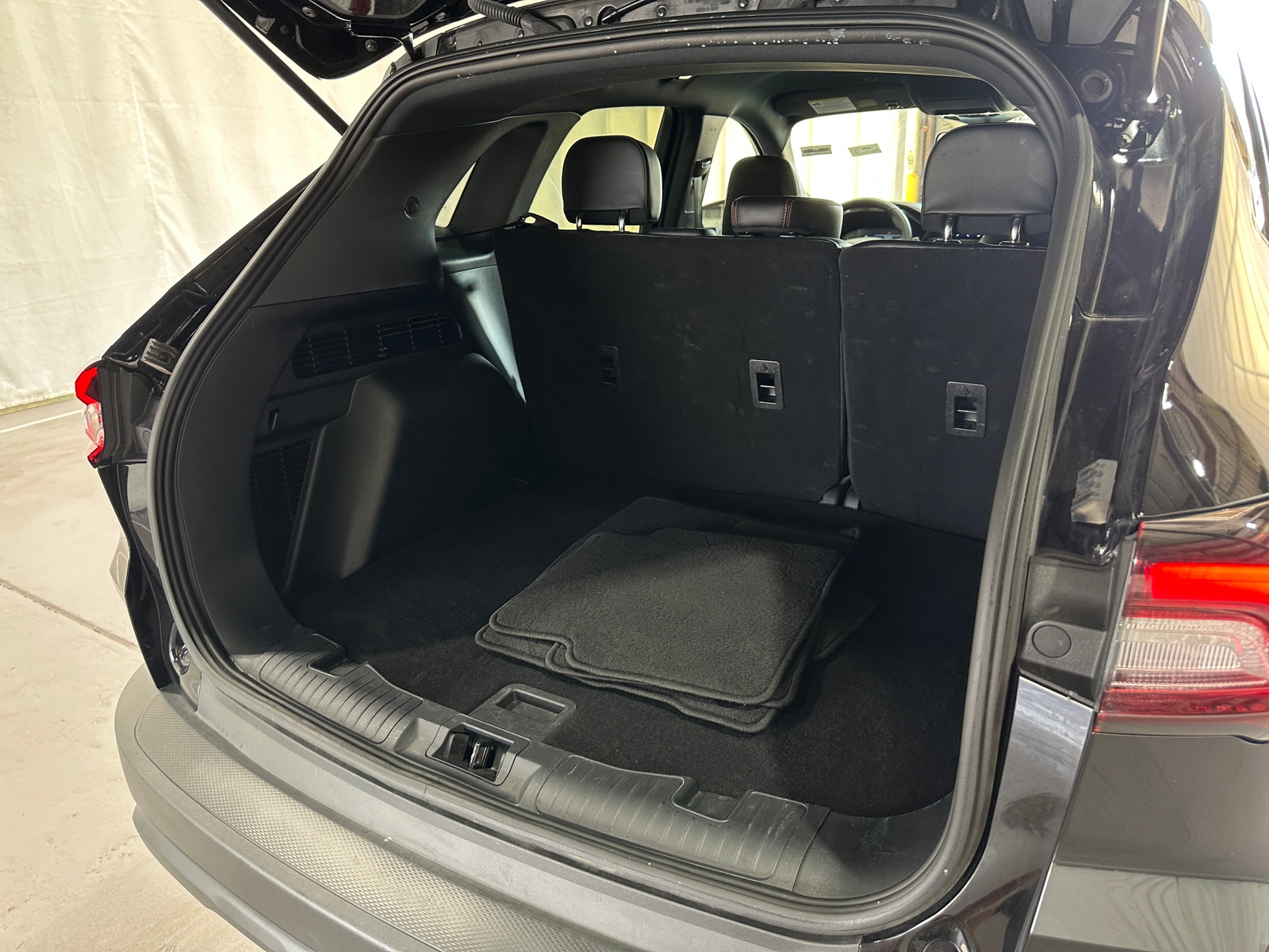 Thumbnail: 2025 Ford Escape - 6