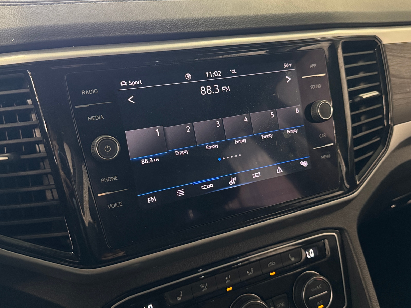 Thumbnail: 2022 Volkswagen Atlas - 3