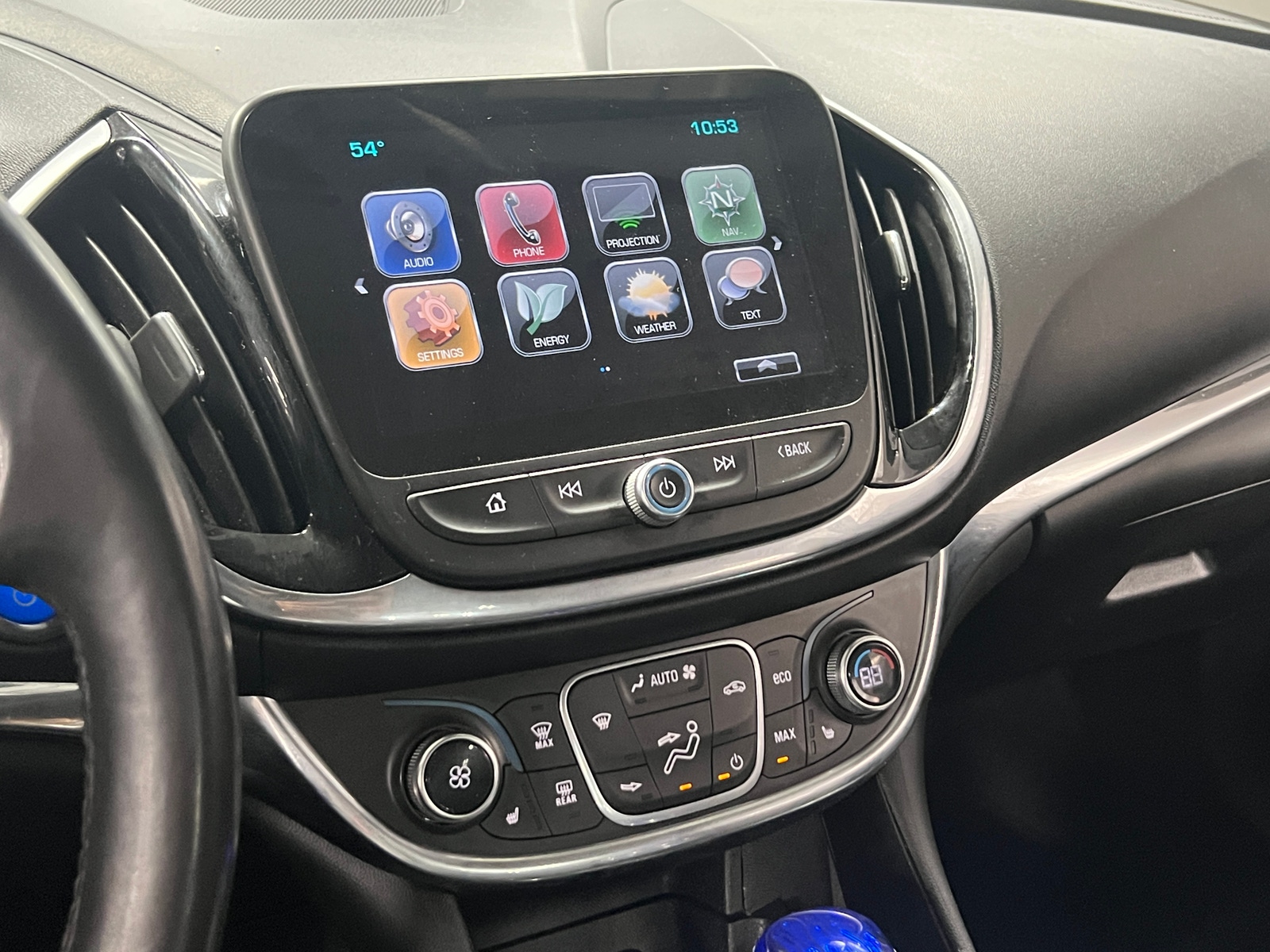 Thumbnail: 2017 Chevrolet Volt - 3