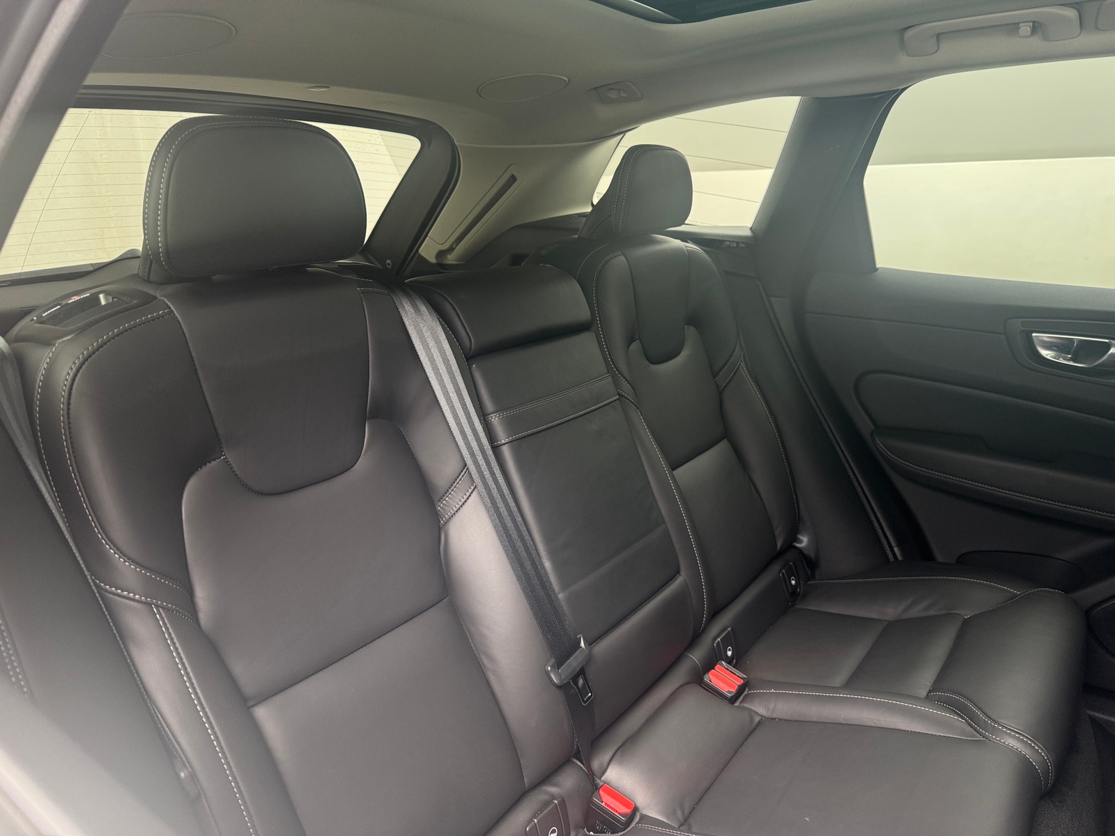 Thumbnail: 2021 Volvo XC60 - 5