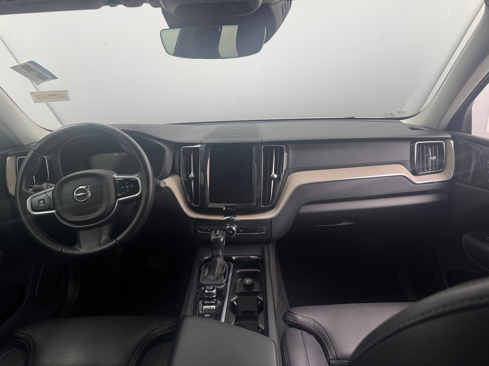Thumbnail: 2021 Volvo XC60 - 2