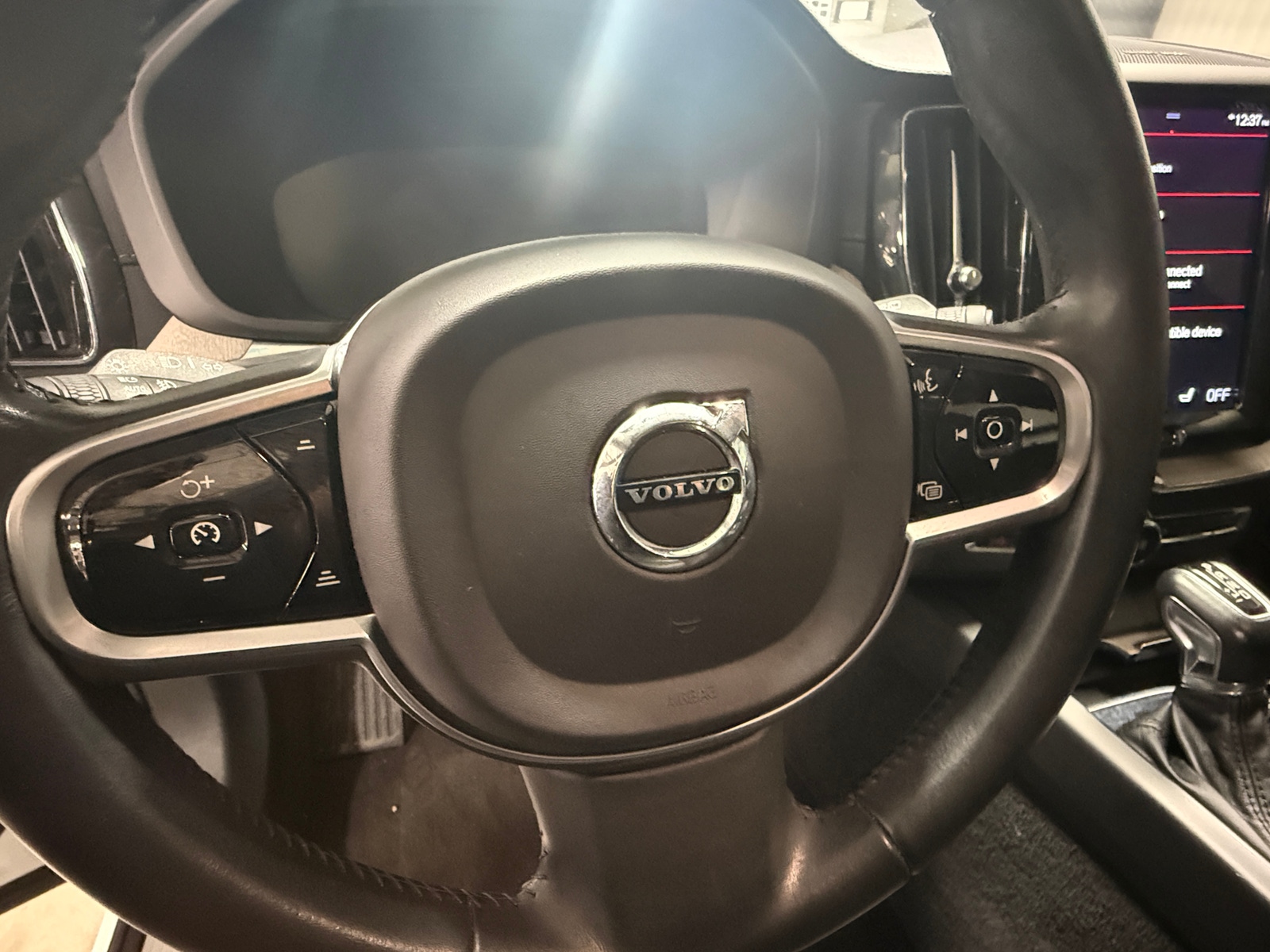 Thumbnail: 2021 Volvo XC60 - 4