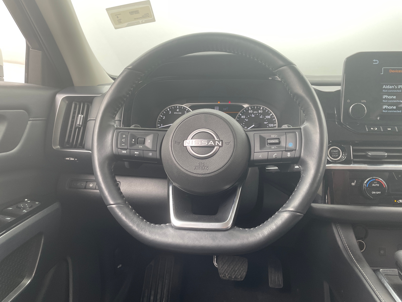 Thumbnail: 2023 Nissan Pathfinder - 4