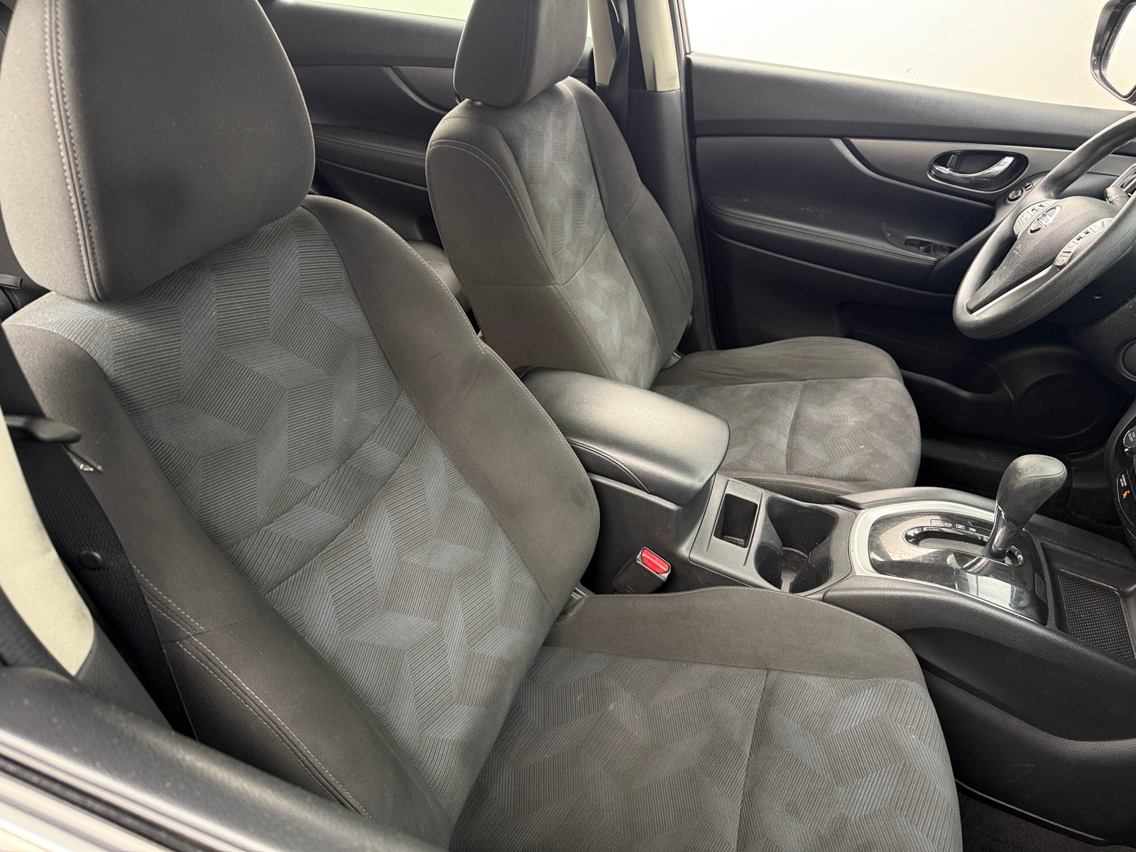 Thumbnail: 2016 Nissan Rogue - 2