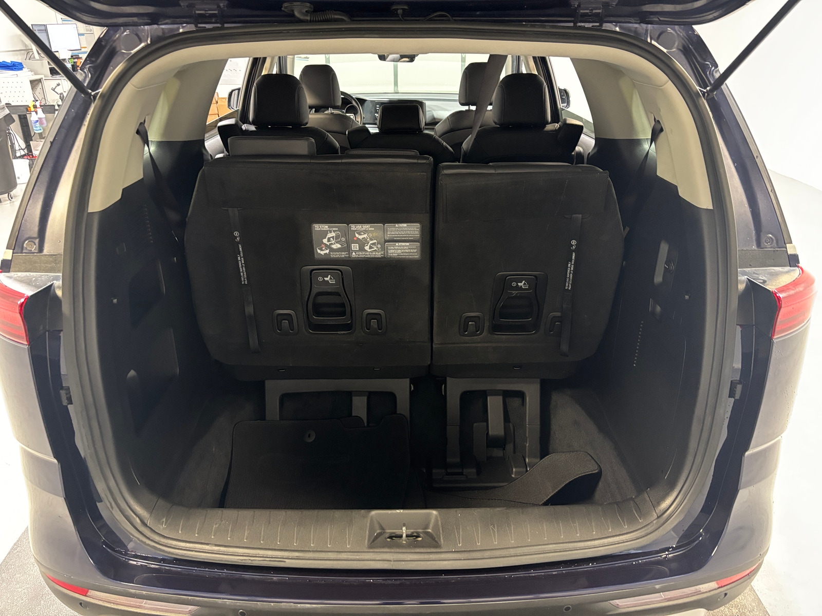 Thumbnail: 2024 Kia Carnival - 6