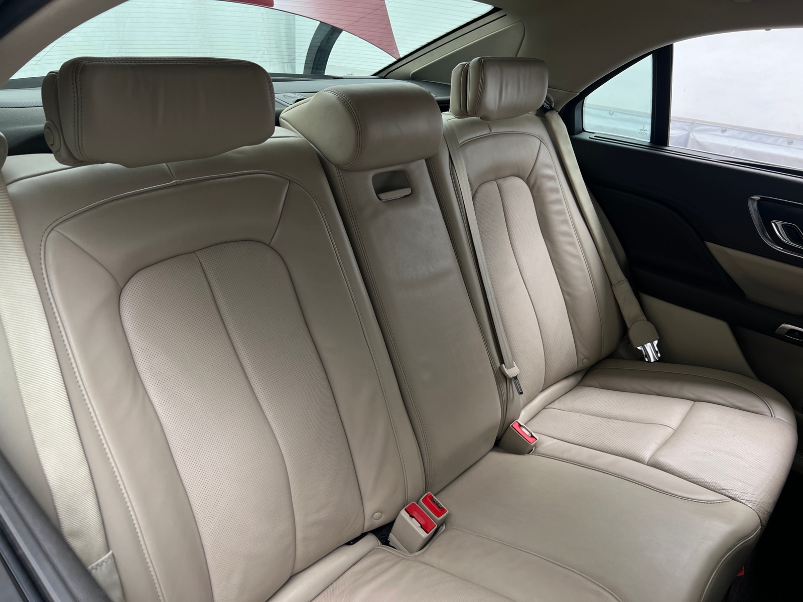 Thumbnail: 2017 Lincoln Continental - 5