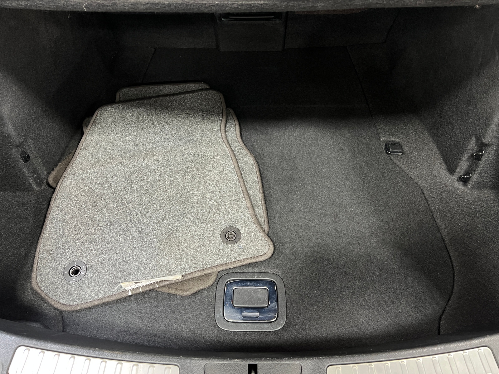 Thumbnail: 2017 Lincoln Continental - 6