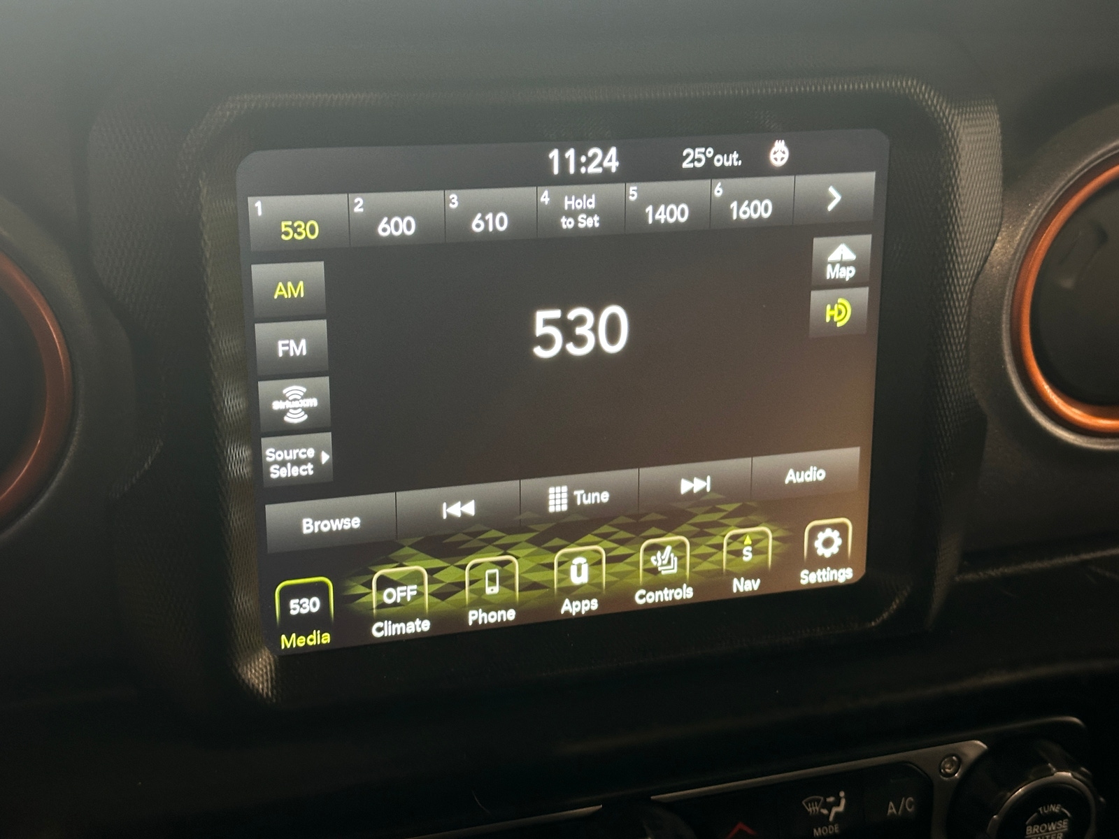 Thumbnail: 2022 Jeep Gladiator - 4