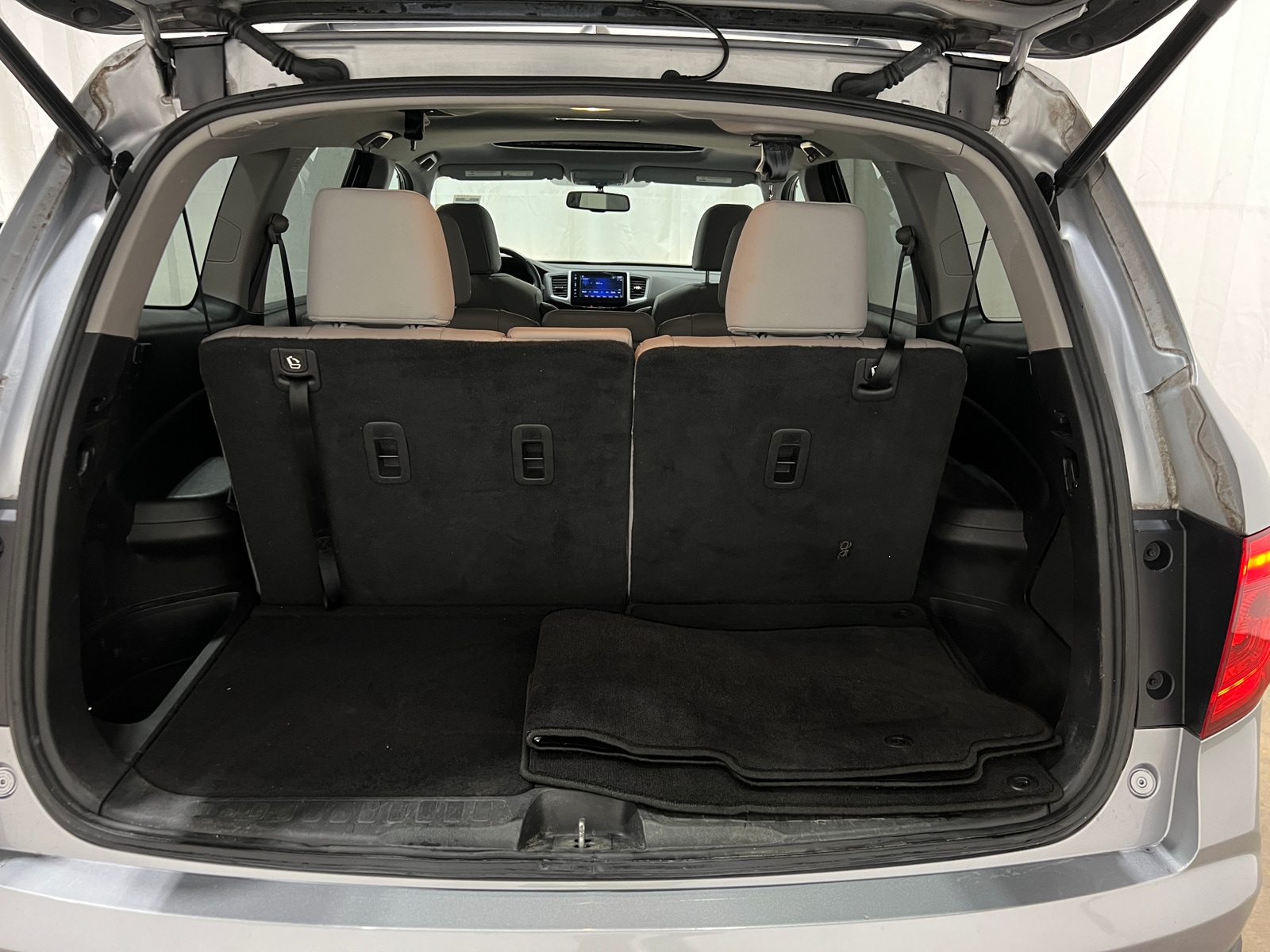 Thumbnail: 2017 Honda Pilot - 6