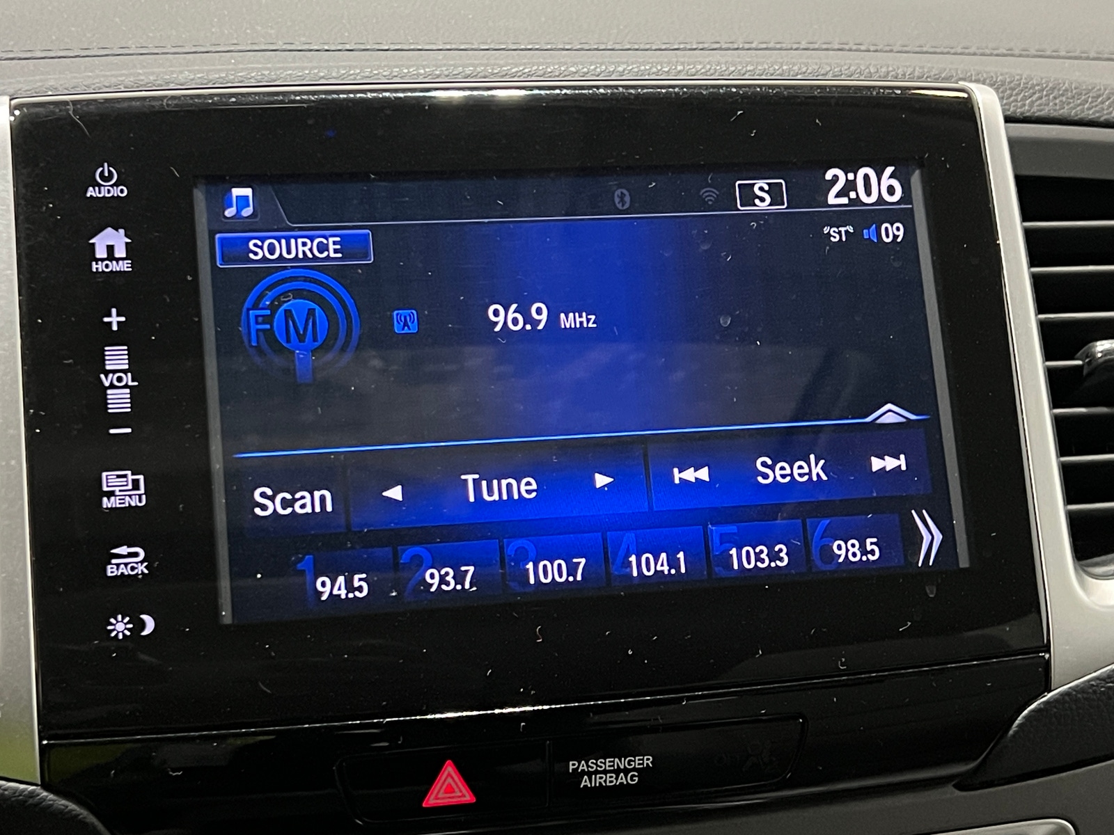 Thumbnail: 2017 Honda Pilot - 3