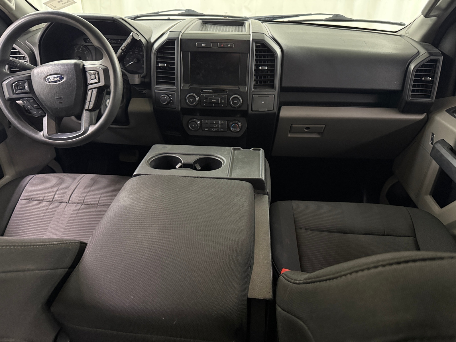 Thumbnail: 2019 Ford Econoline - 3