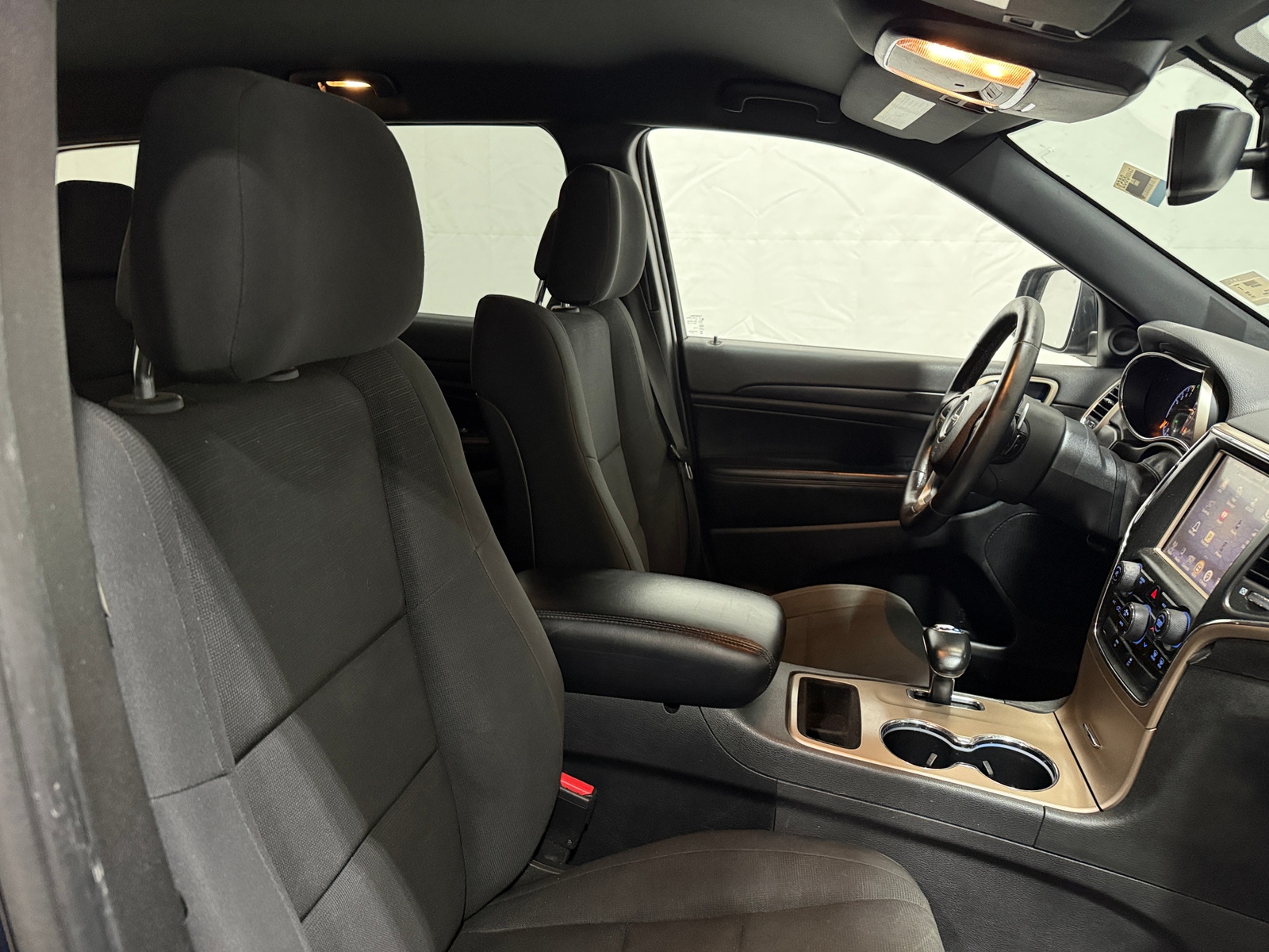 Thumbnail: 2015 Jeep Grand Cherokee - 2