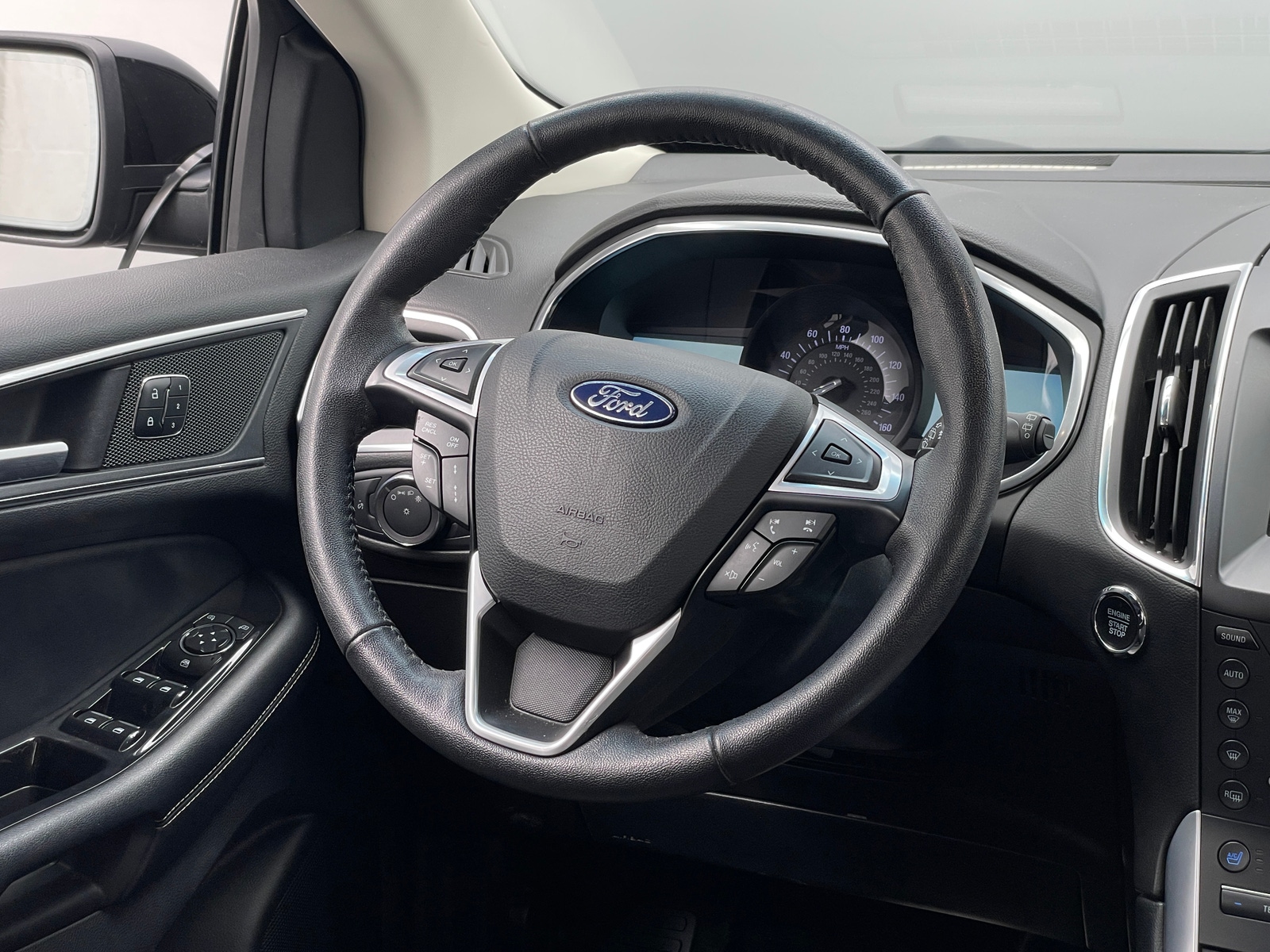 Thumbnail: 2018 Ford Edge - 4
