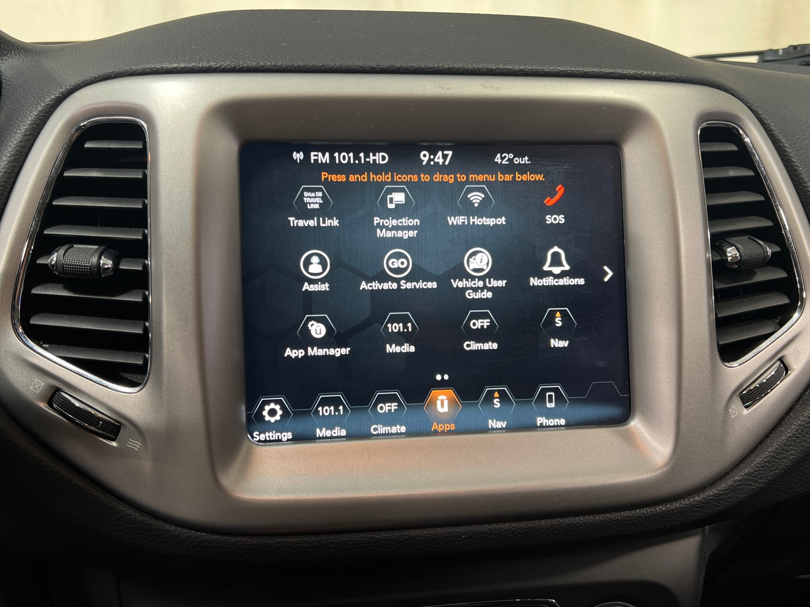 Thumbnail: 2020 Jeep Compass - 3