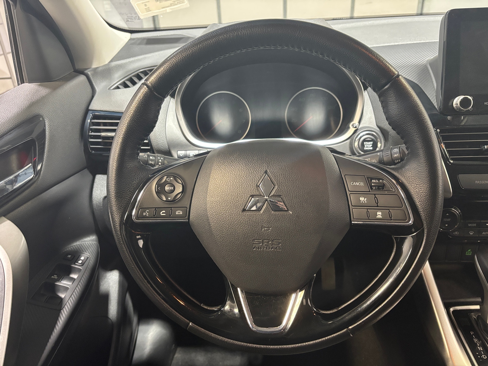 Thumbnail: 2024 Mitsubishi Eclipse Cross - 4