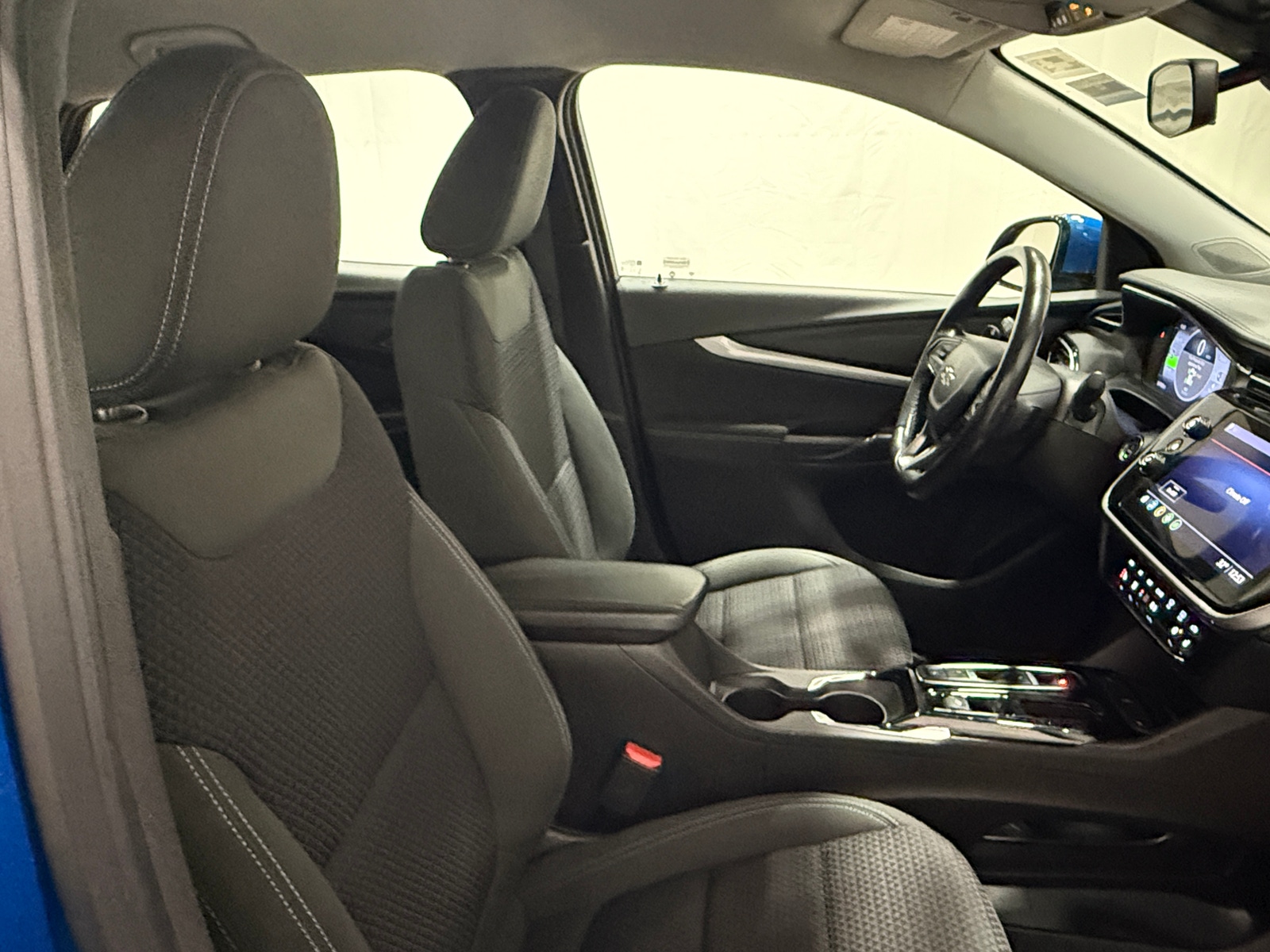 Thumbnail: 2022 Chevrolet Bolt EUV - 2