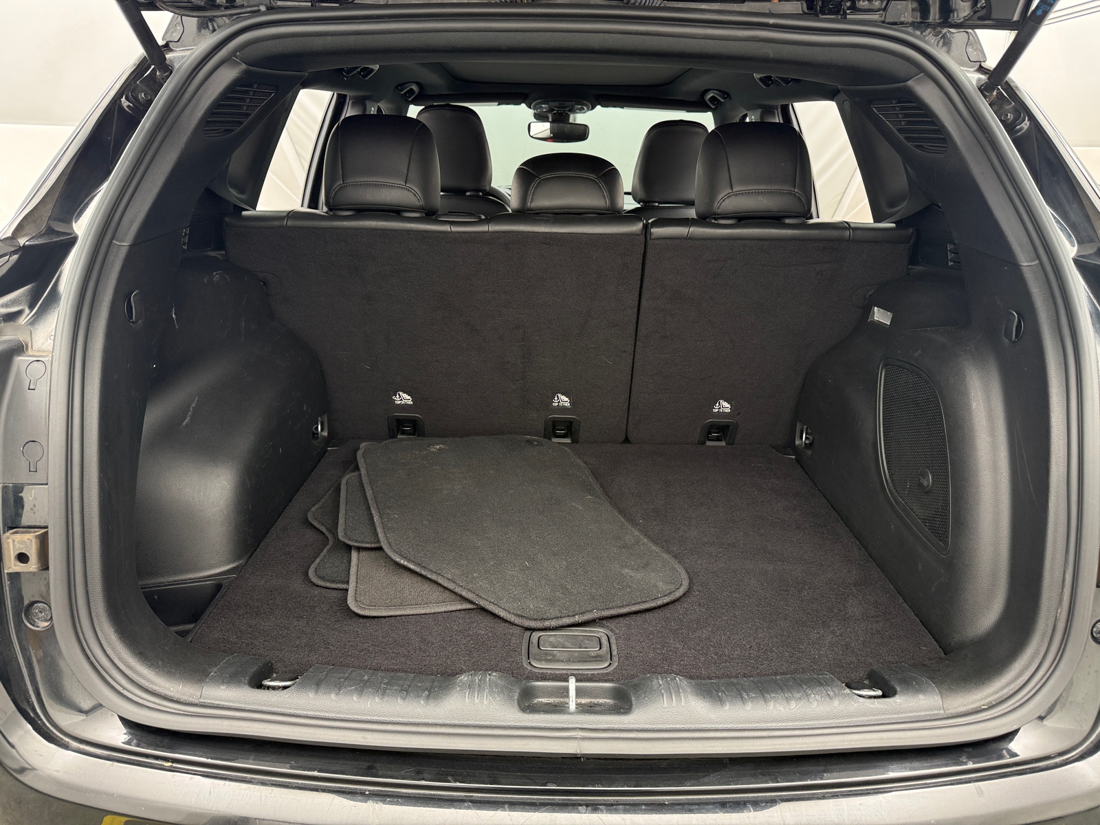 Thumbnail: 2023 Jeep Compass - 6