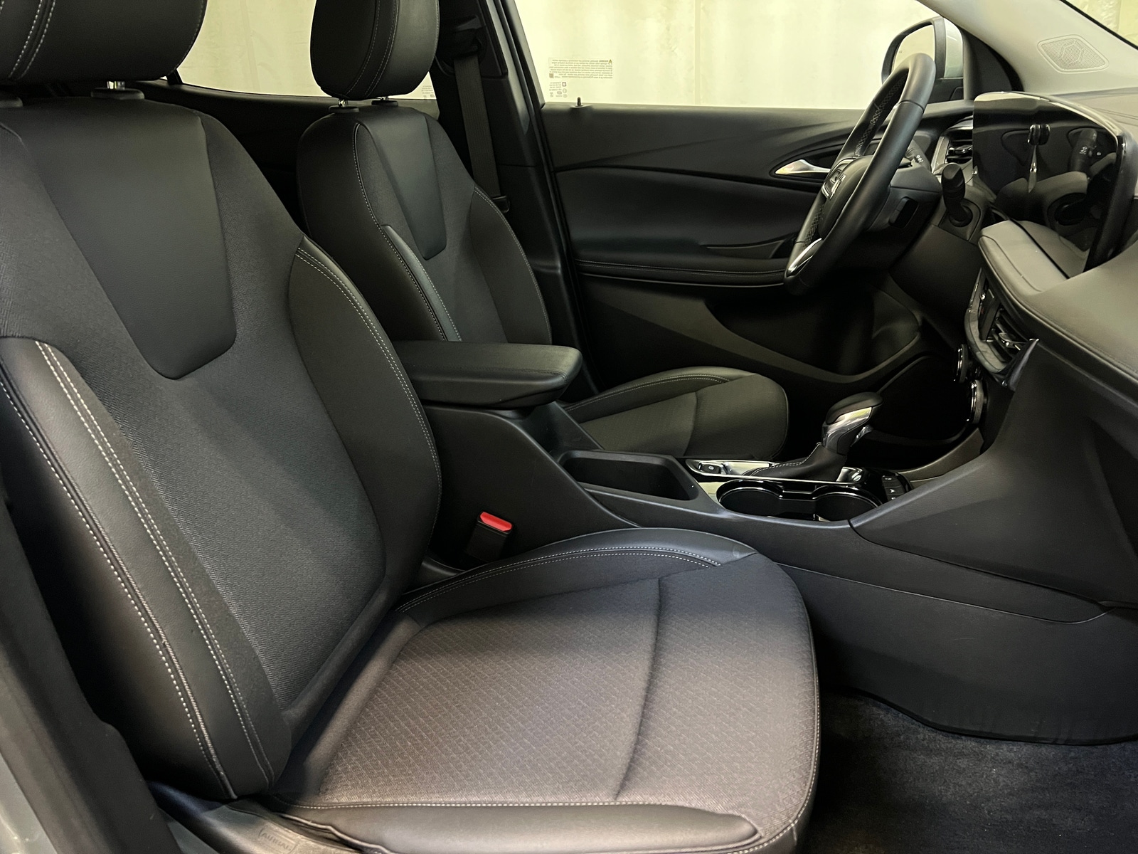 Thumbnail: 2025 Buick Encore GX - 2