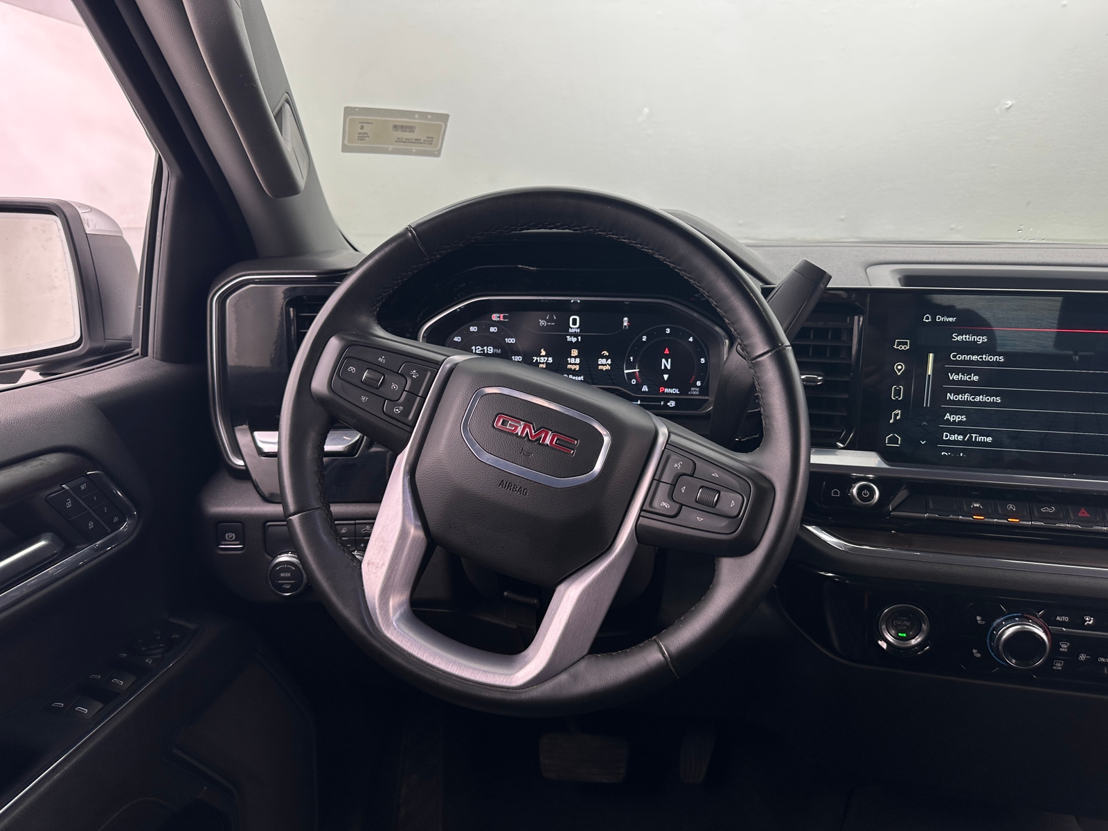 Thumbnail: 2024 GMC Sierra 1500 - 4