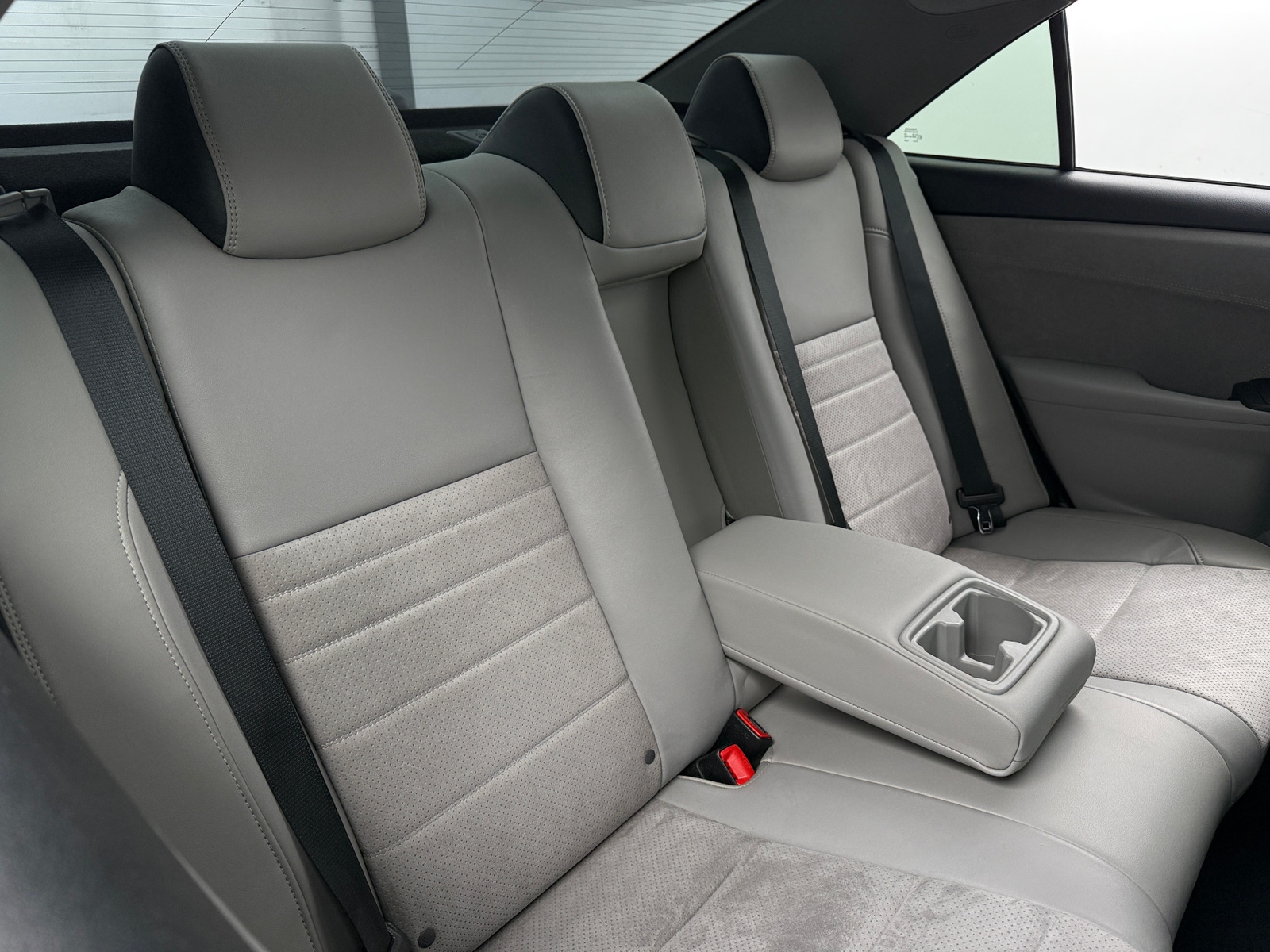 Thumbnail: 2015 Toyota Camry - 6