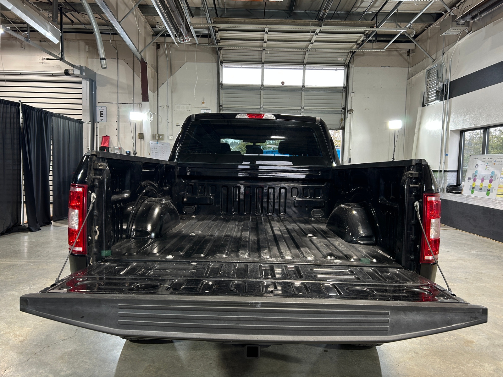 Thumbnail: 2020 Ford Econoline - 7