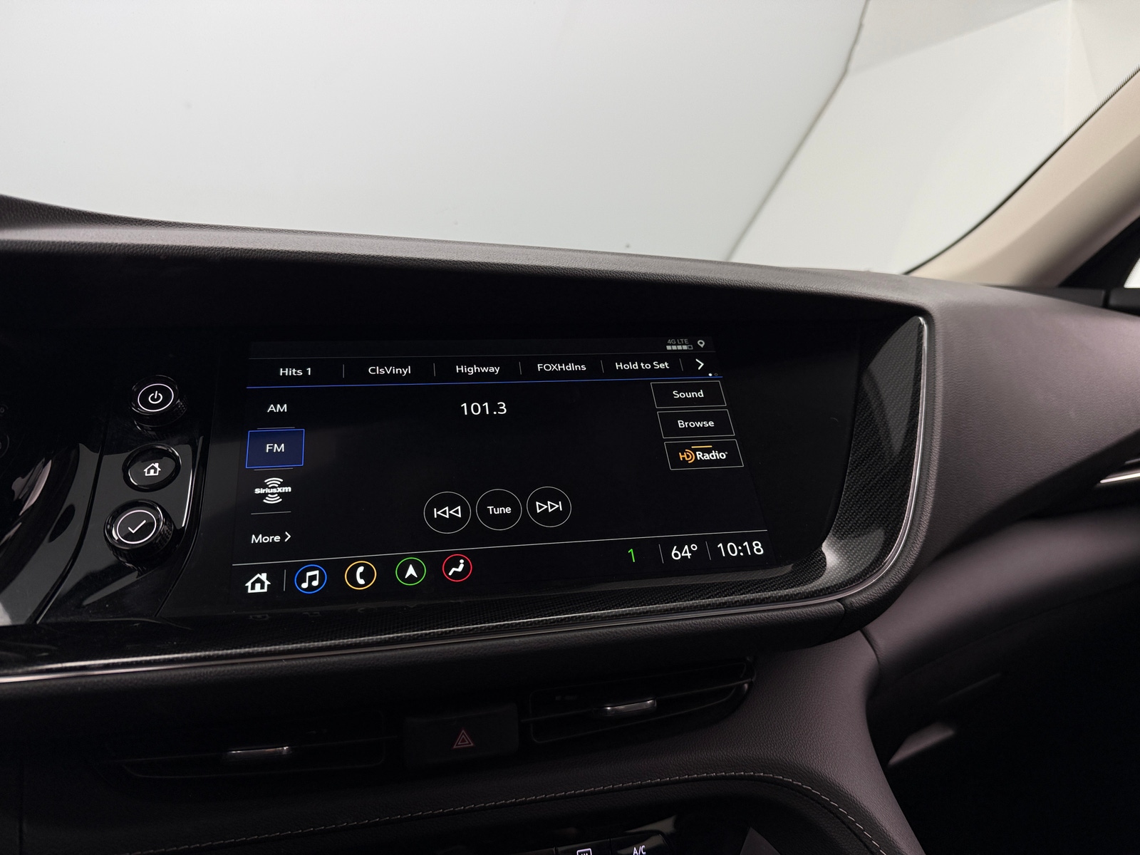 Thumbnail: 2023 Buick Envision - 3