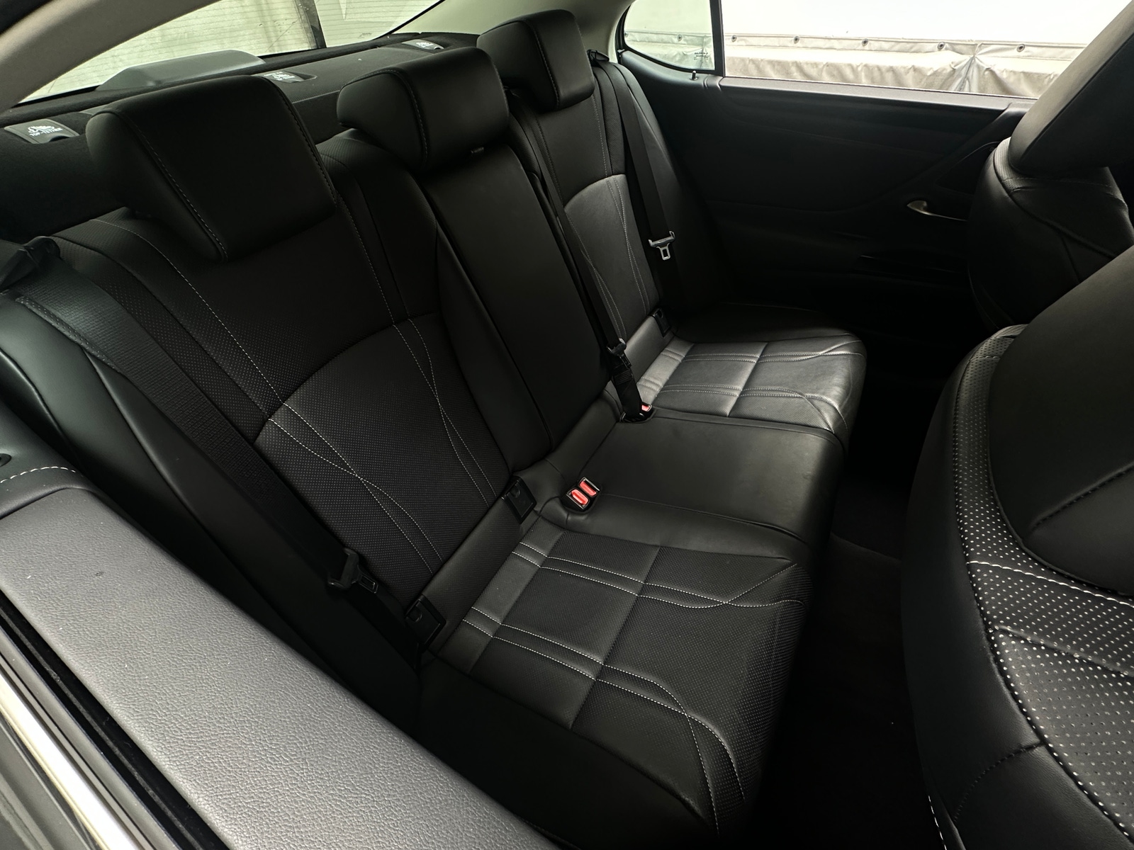 Thumbnail: 2024 Lexus ES - 5