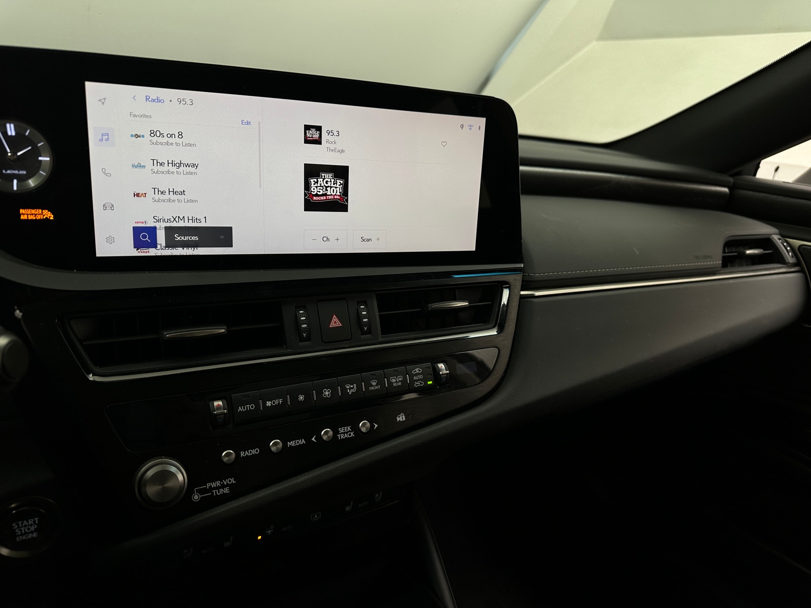 Thumbnail: 2024 Lexus ES - 3