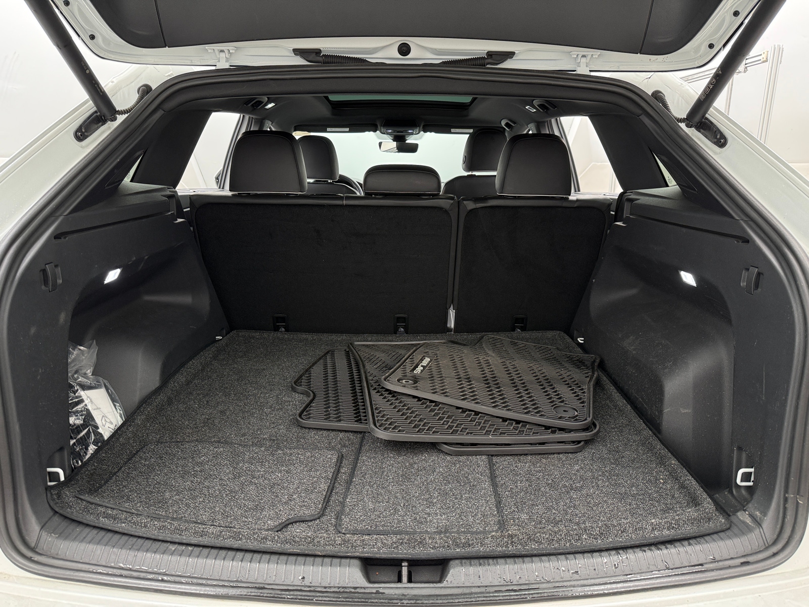 Thumbnail: 2024 Volkswagen Atlas - 6