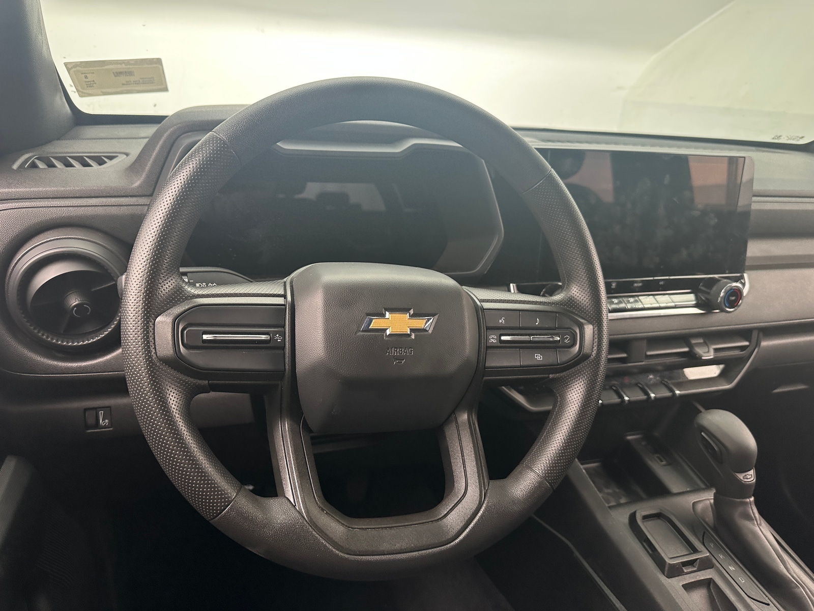 Thumbnail: 2024 Chevrolet Colorado - 5