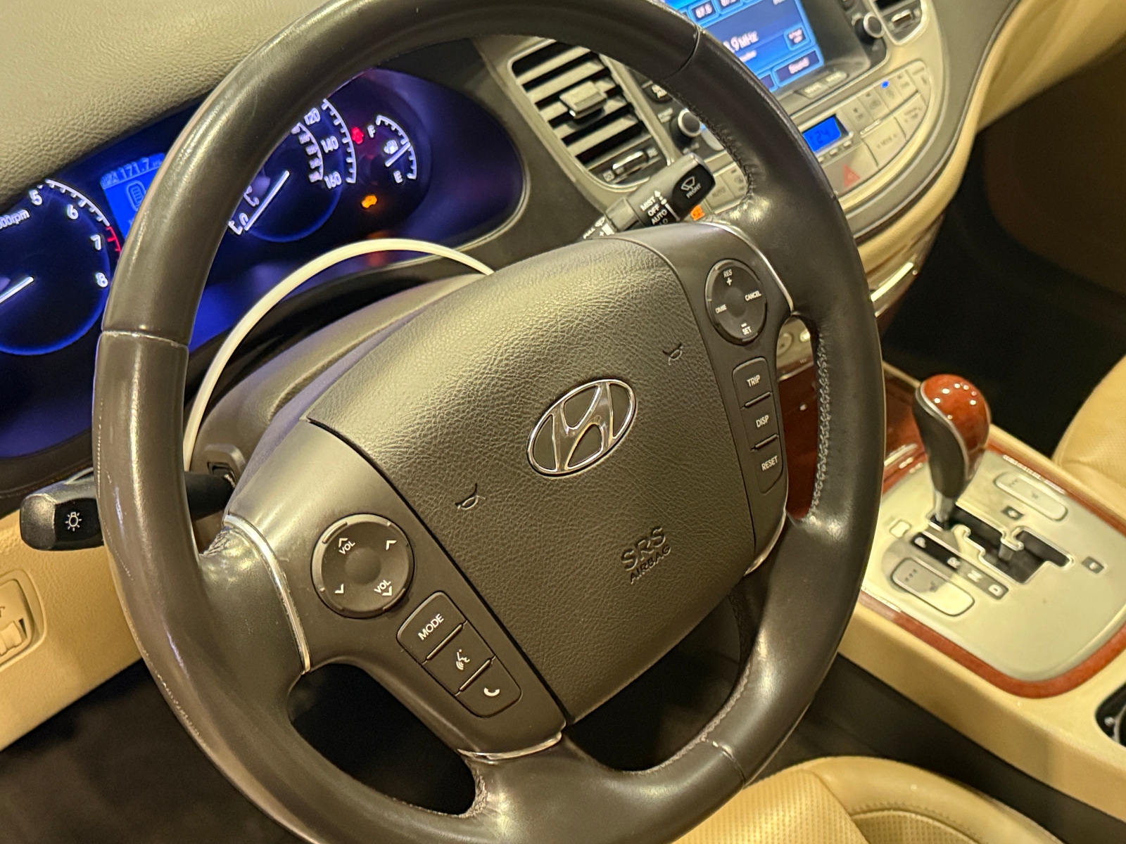 Thumbnail: 2013 Hyundai Genesis - 4