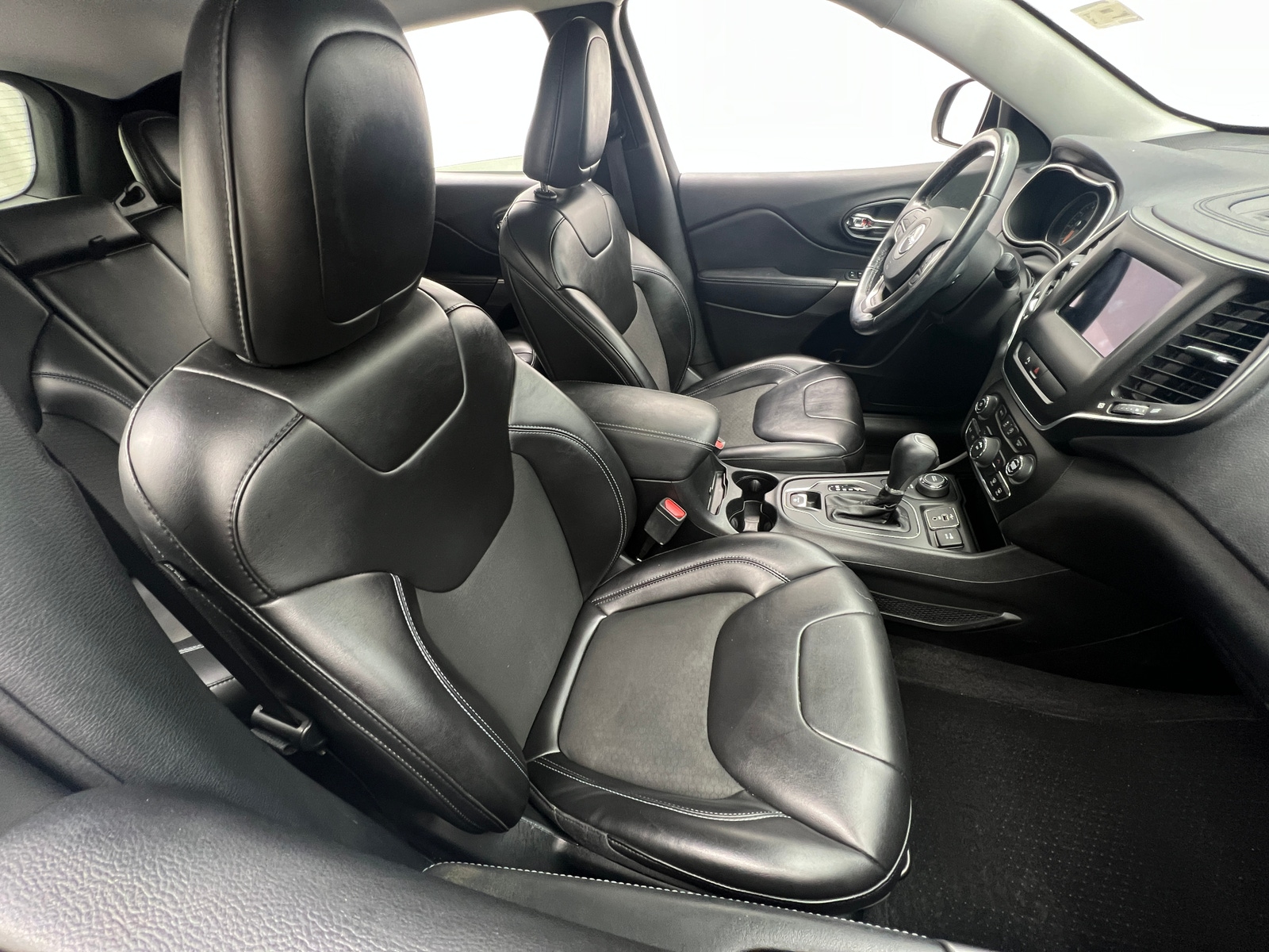 Thumbnail: 2020 Jeep Cherokee - 2