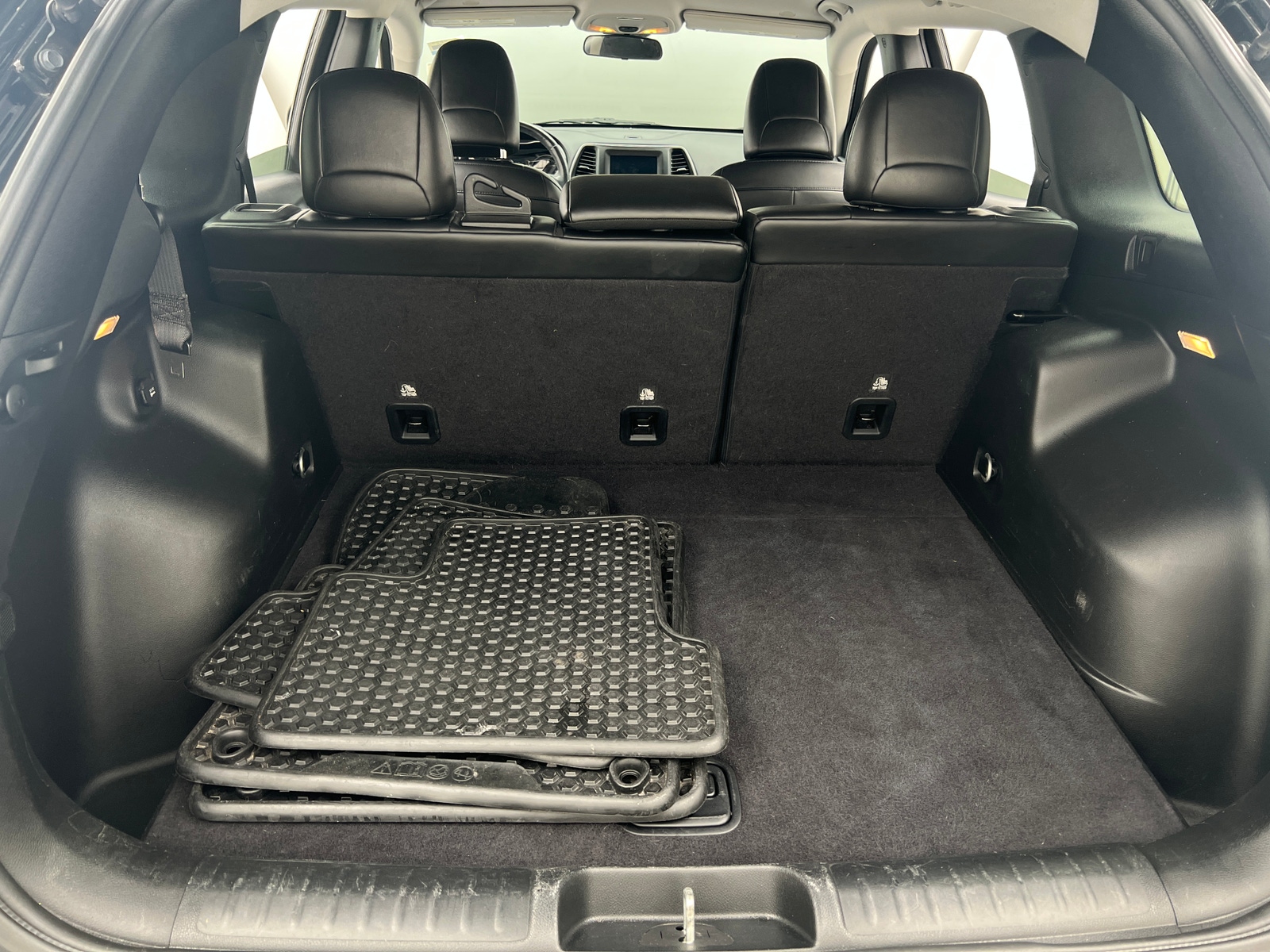 Thumbnail: 2020 Jeep Cherokee - 7