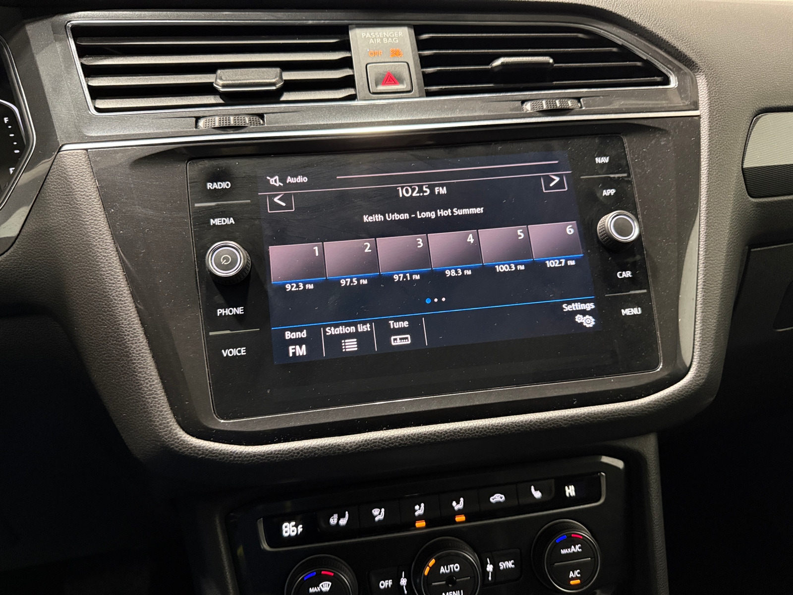 Thumbnail: 2019 Volkswagen Tiguan - 3