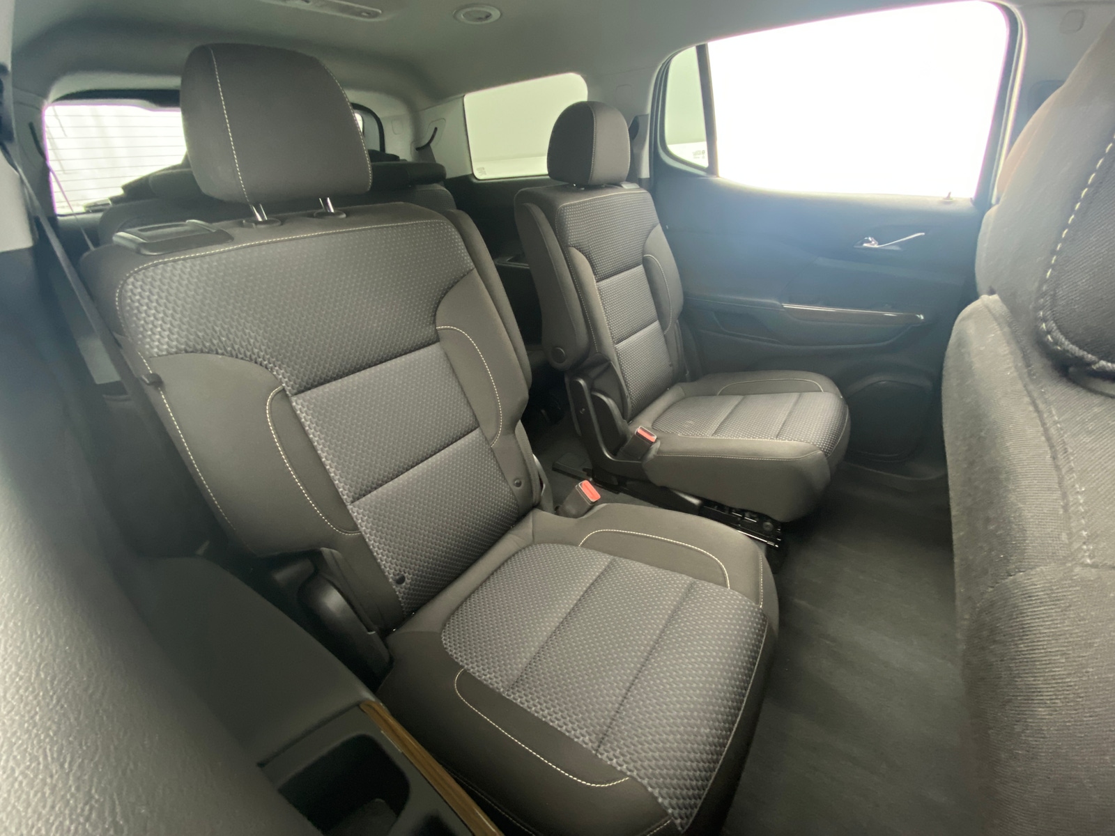 Thumbnail: 2023 GMC Acadia - 6