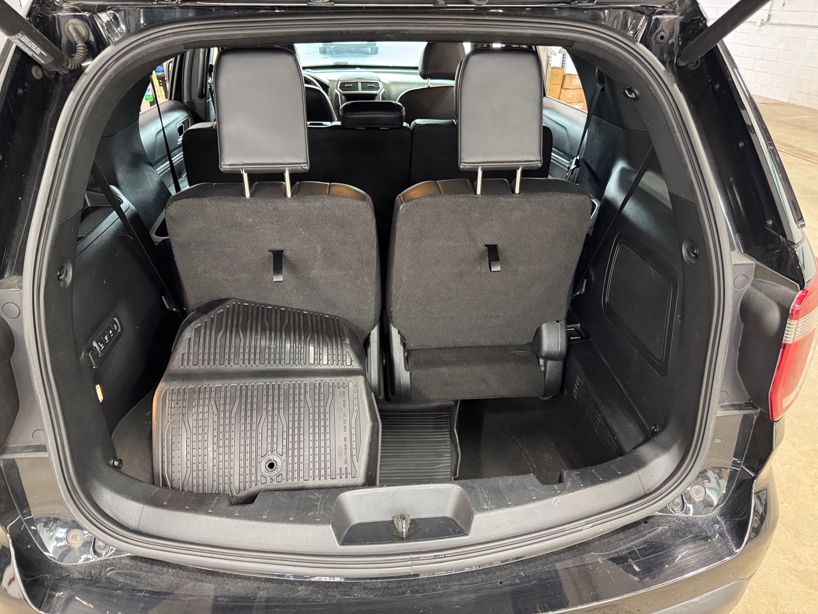 Thumbnail: 2017 Ford Explorer - 6