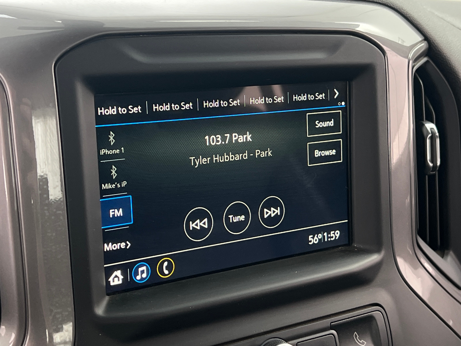 Thumbnail: 2019 Chevrolet Silverado 1500 - 4