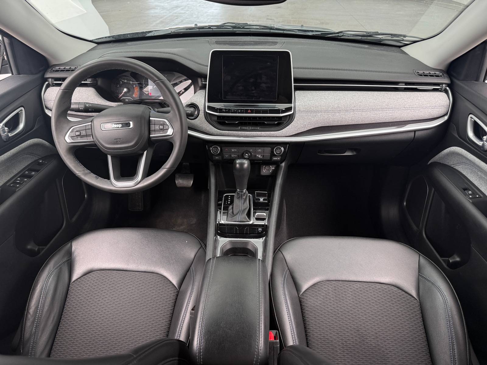 Thumbnail: 2022 Jeep Compass - 3