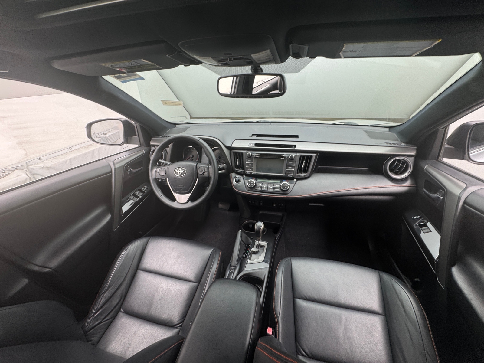 Thumbnail: 2016 Toyota RAV4 - 2