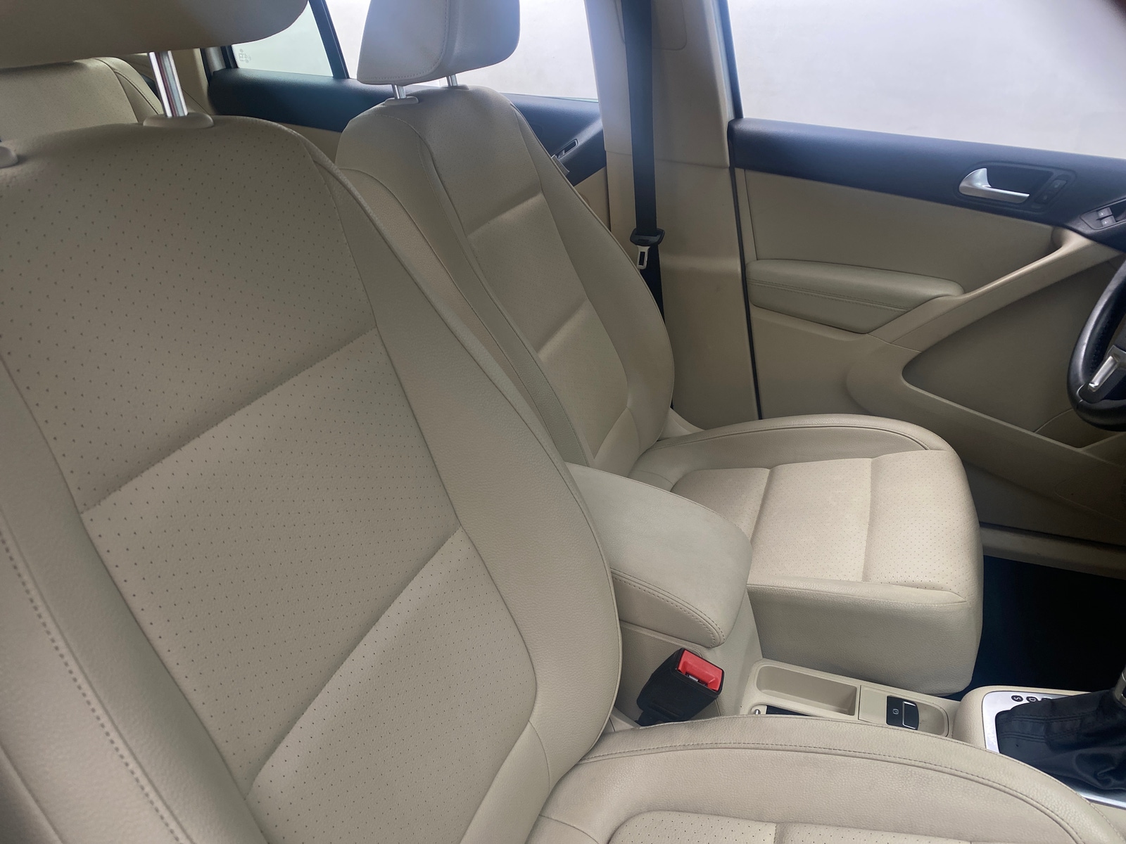 Thumbnail: 2017 Volkswagen Tiguan - 2